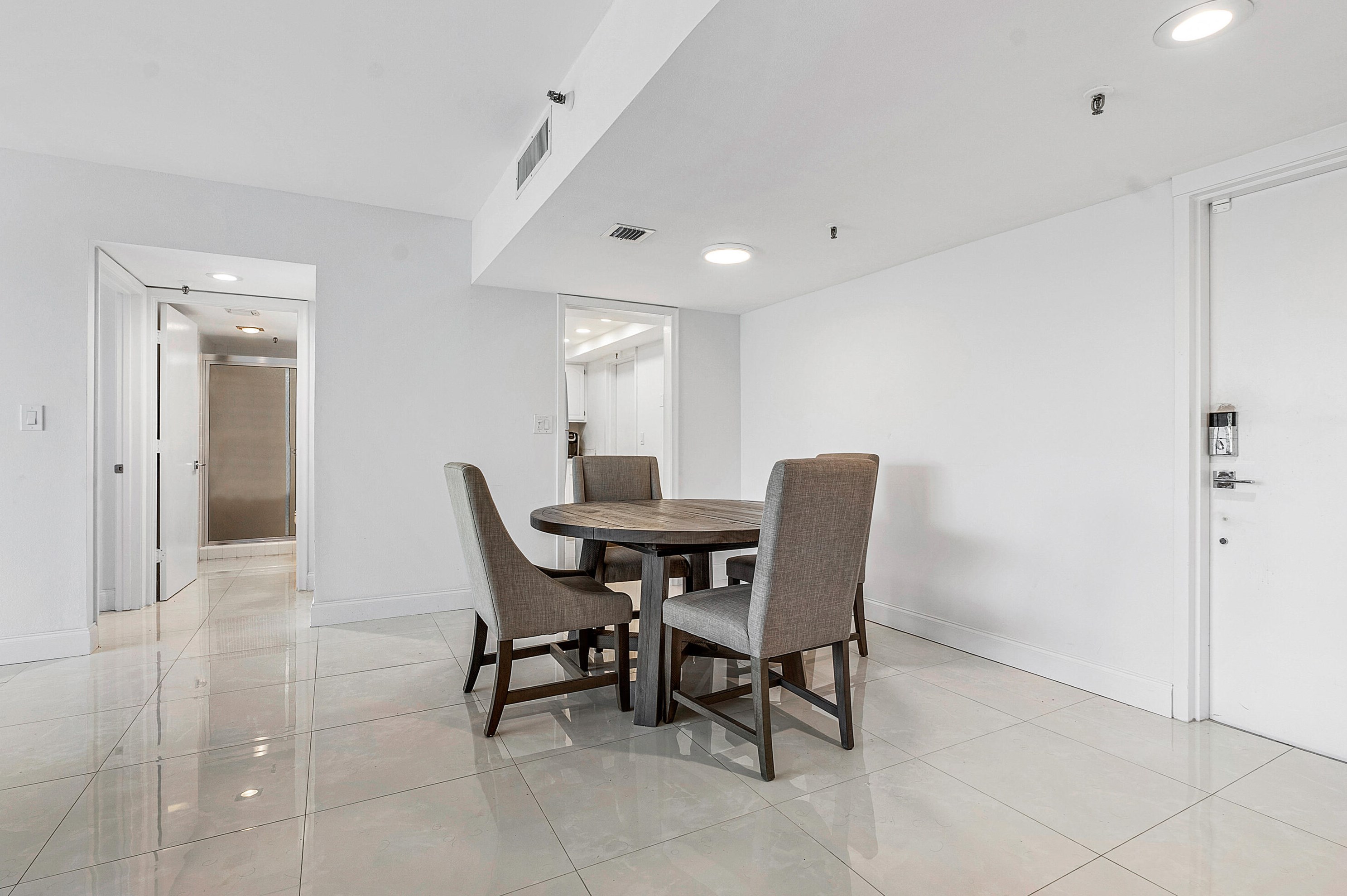 6875 Willow Wood Dr #2023, Boca Raton, FL 33434