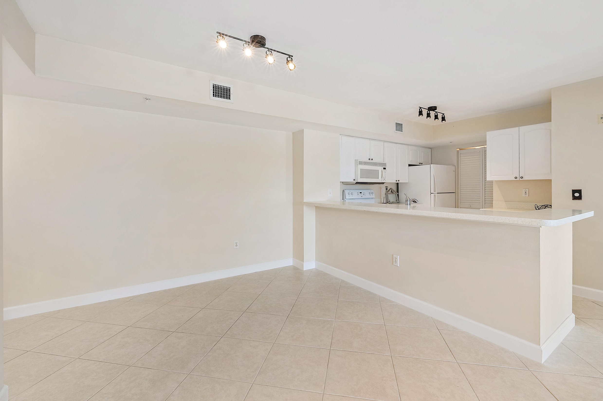 260 Village Blvd #5204, Jupiter, FL 33469