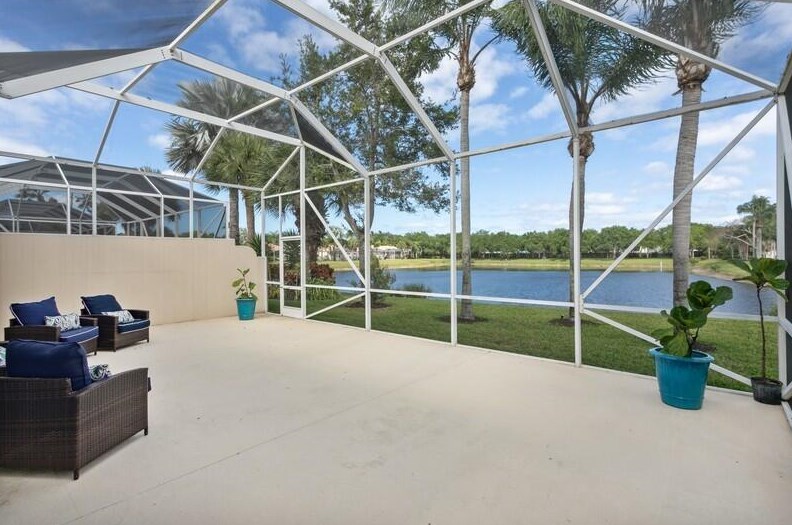 2065 Valencia Dr, Delray Beach, FL 33445