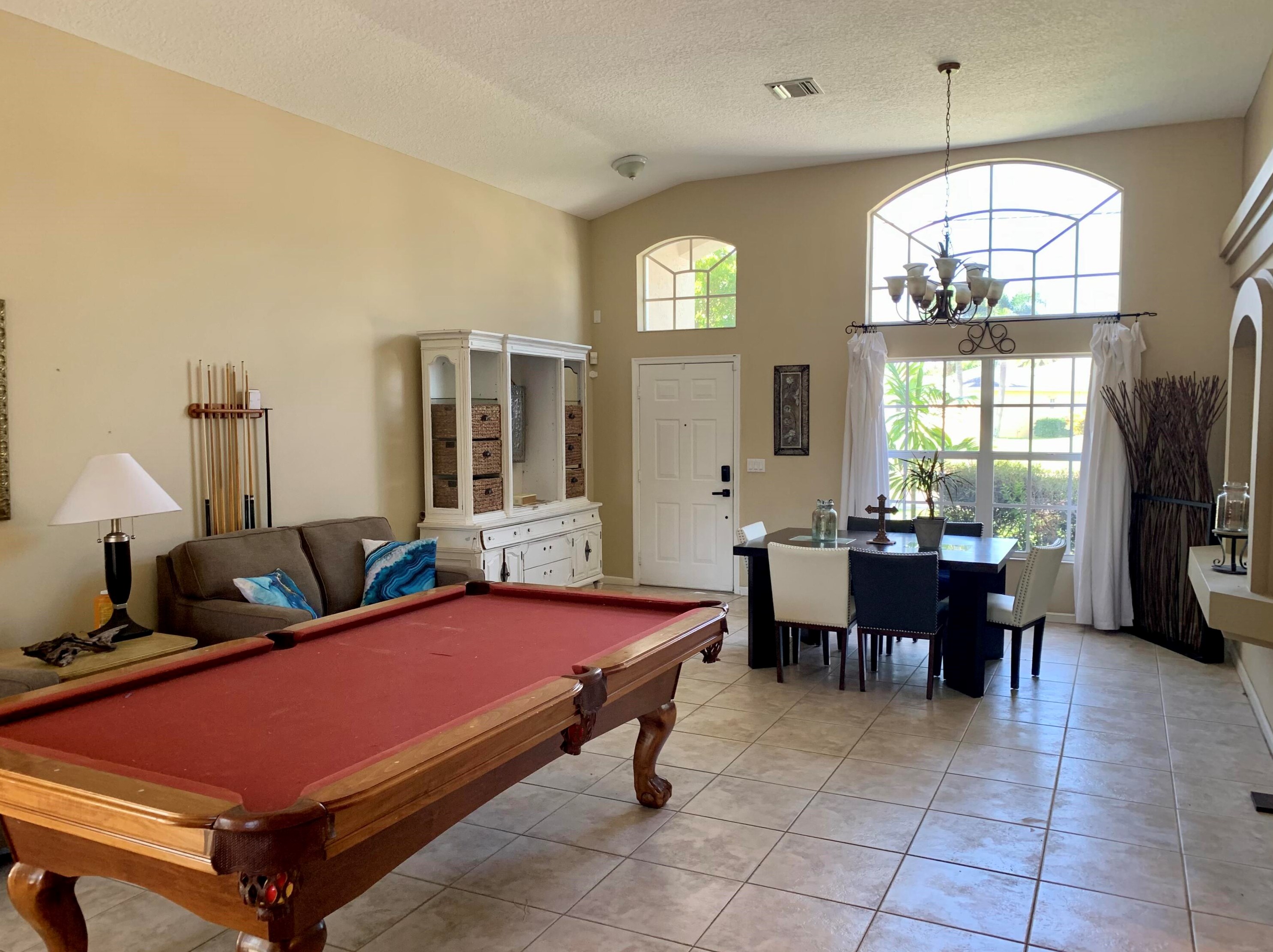 6896 Paul Mar Dr, Lake Worth, FL 33462-3944