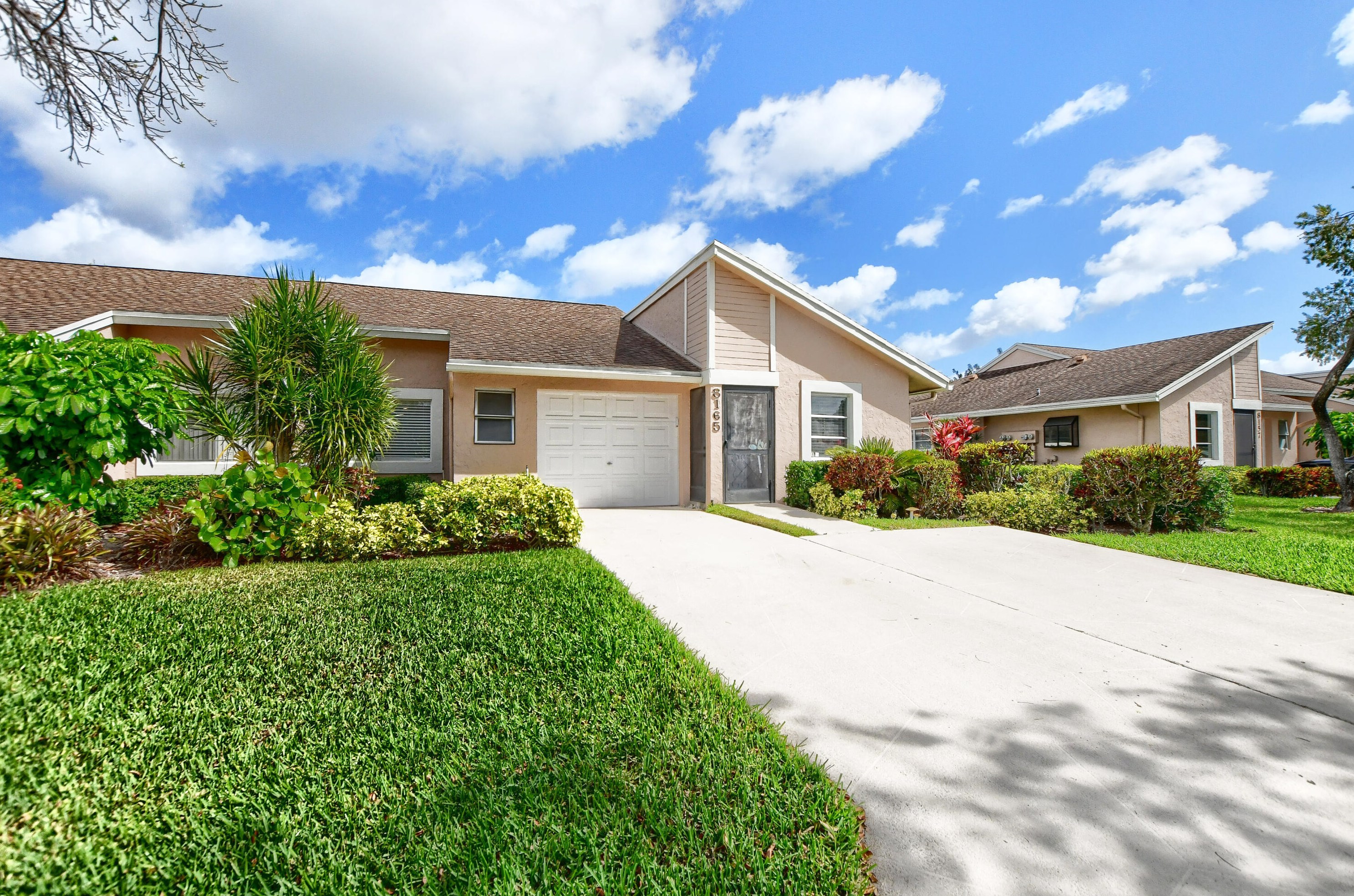 8165 Springtree Rd, Boca Raton, FL 33496-5110