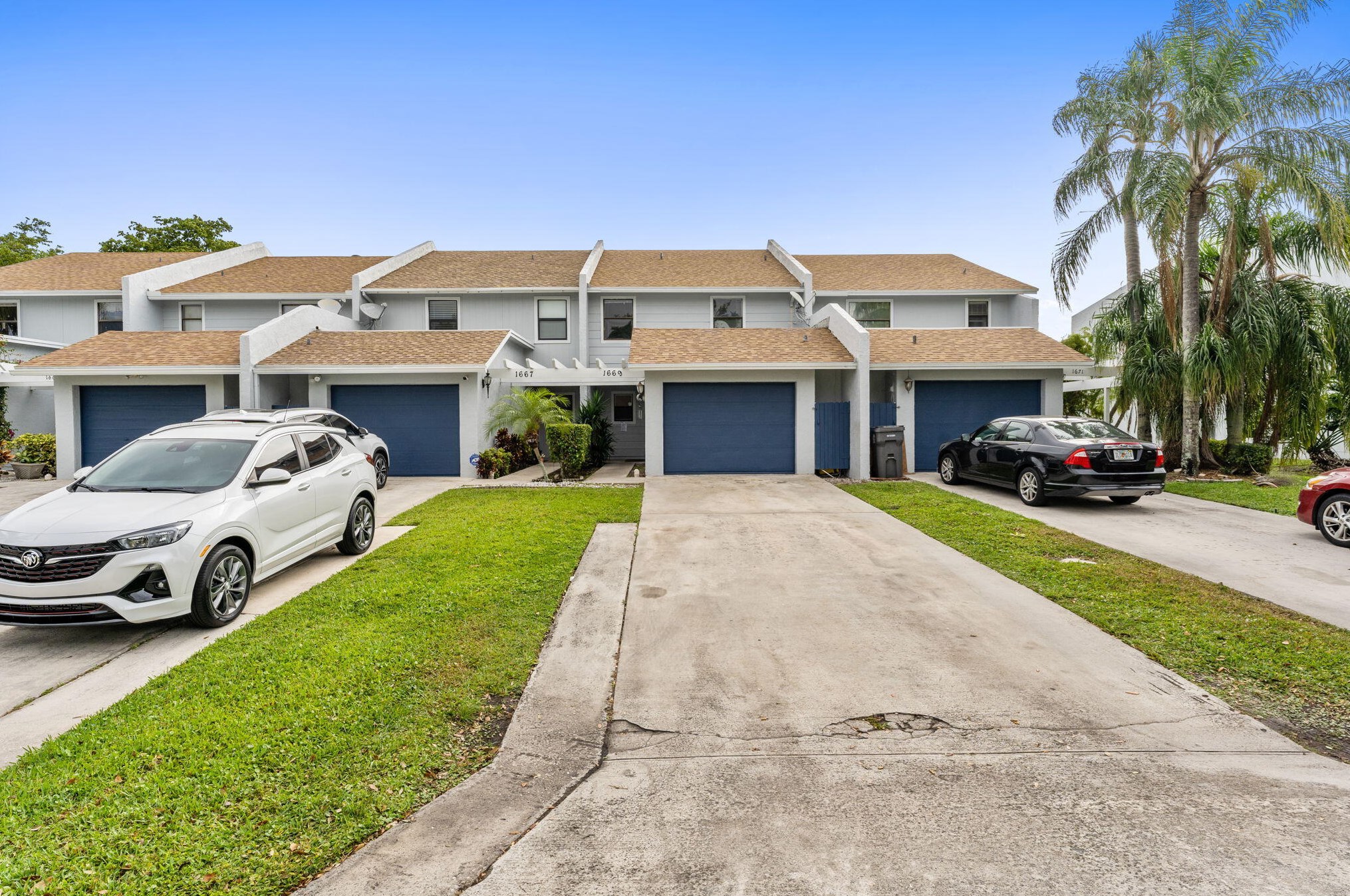 1669 Woodbridge Lakes Cir, West Palm Beach, FL 33406-5647