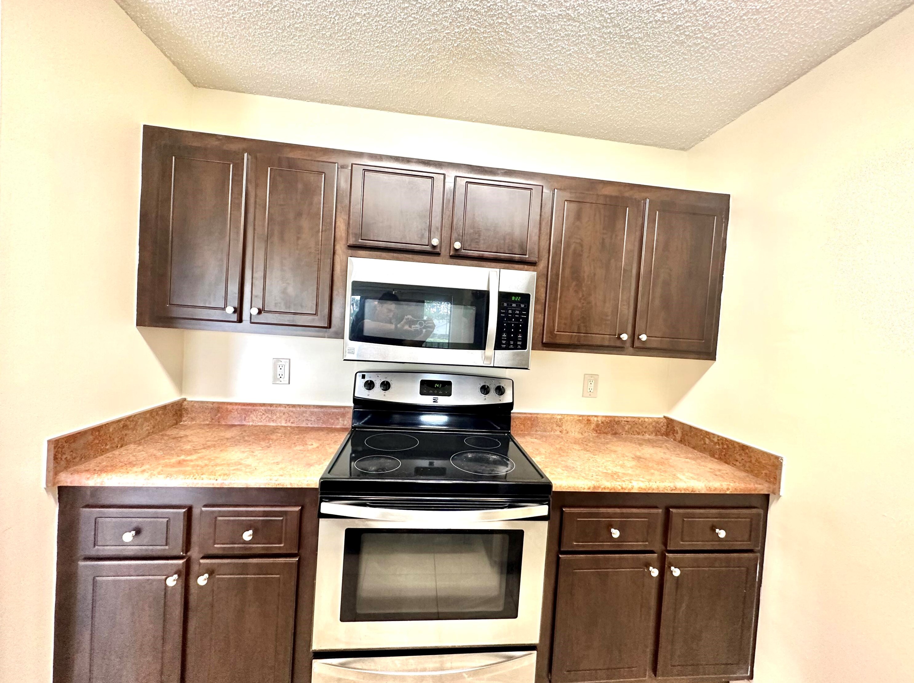 1426 Meadows Cir, Boynton Beach FL  33436-9203 exterior