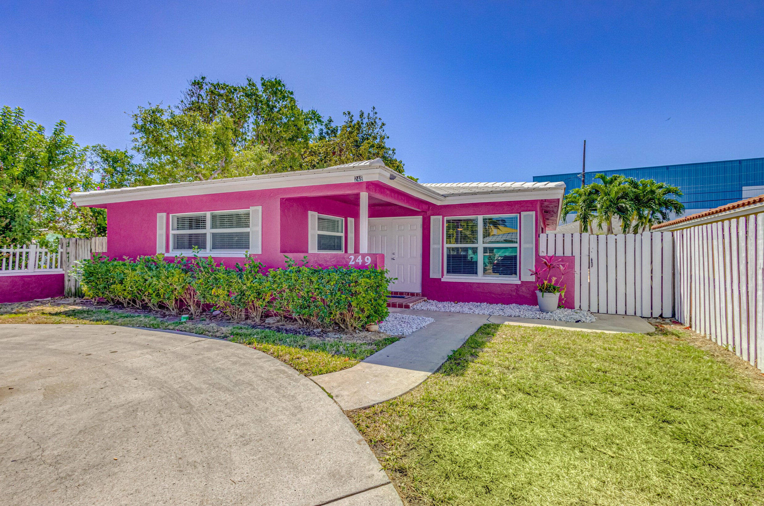 249 E 23rd St, West Palm Beach, FL 33404