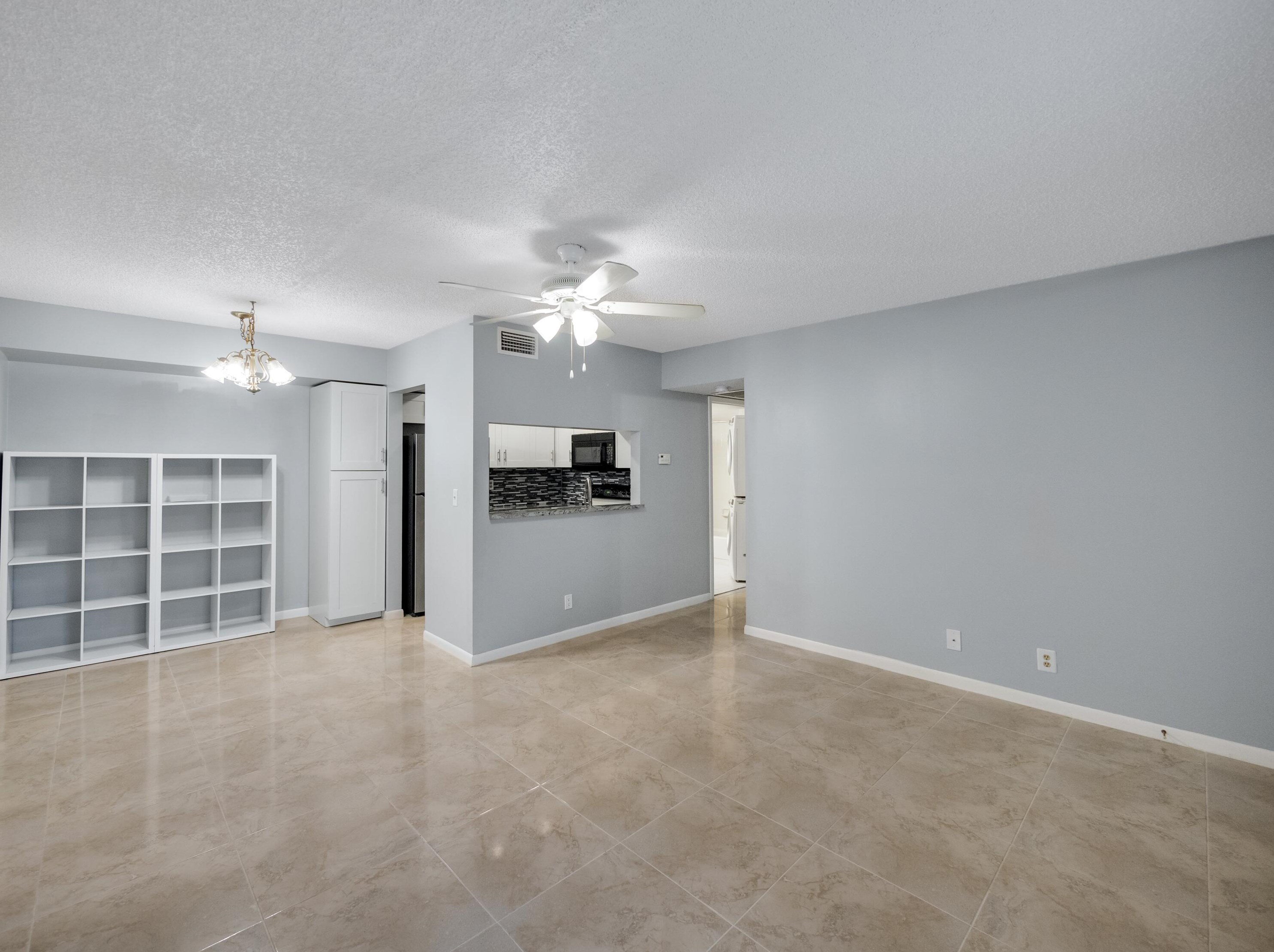 4701 Lucerne Lakes Blvd, Lake Worth, FL 33467-3903