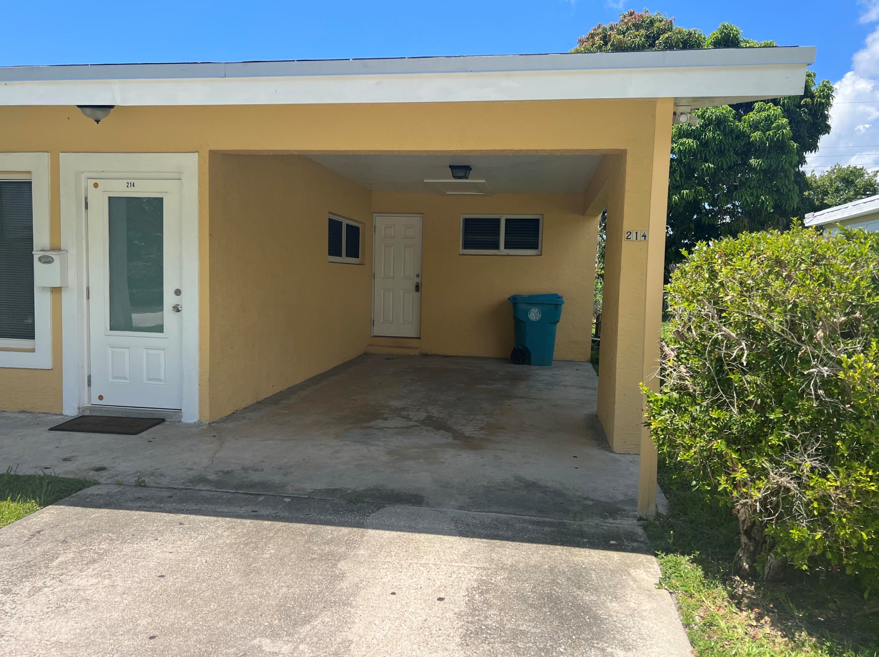 214 Sw 10th Ave, Boynton Beach, FL 33435