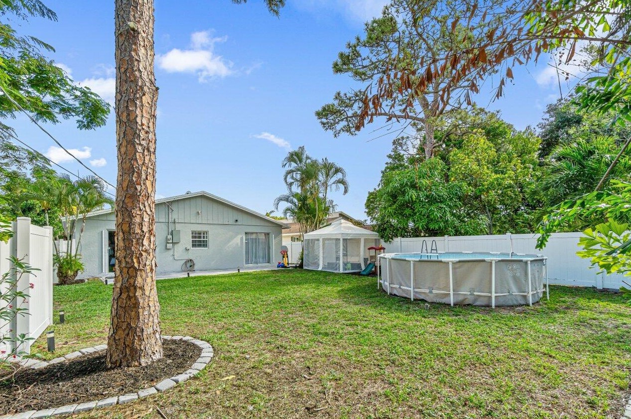 5170 Madison Rd, Delray Beach, FL 33484