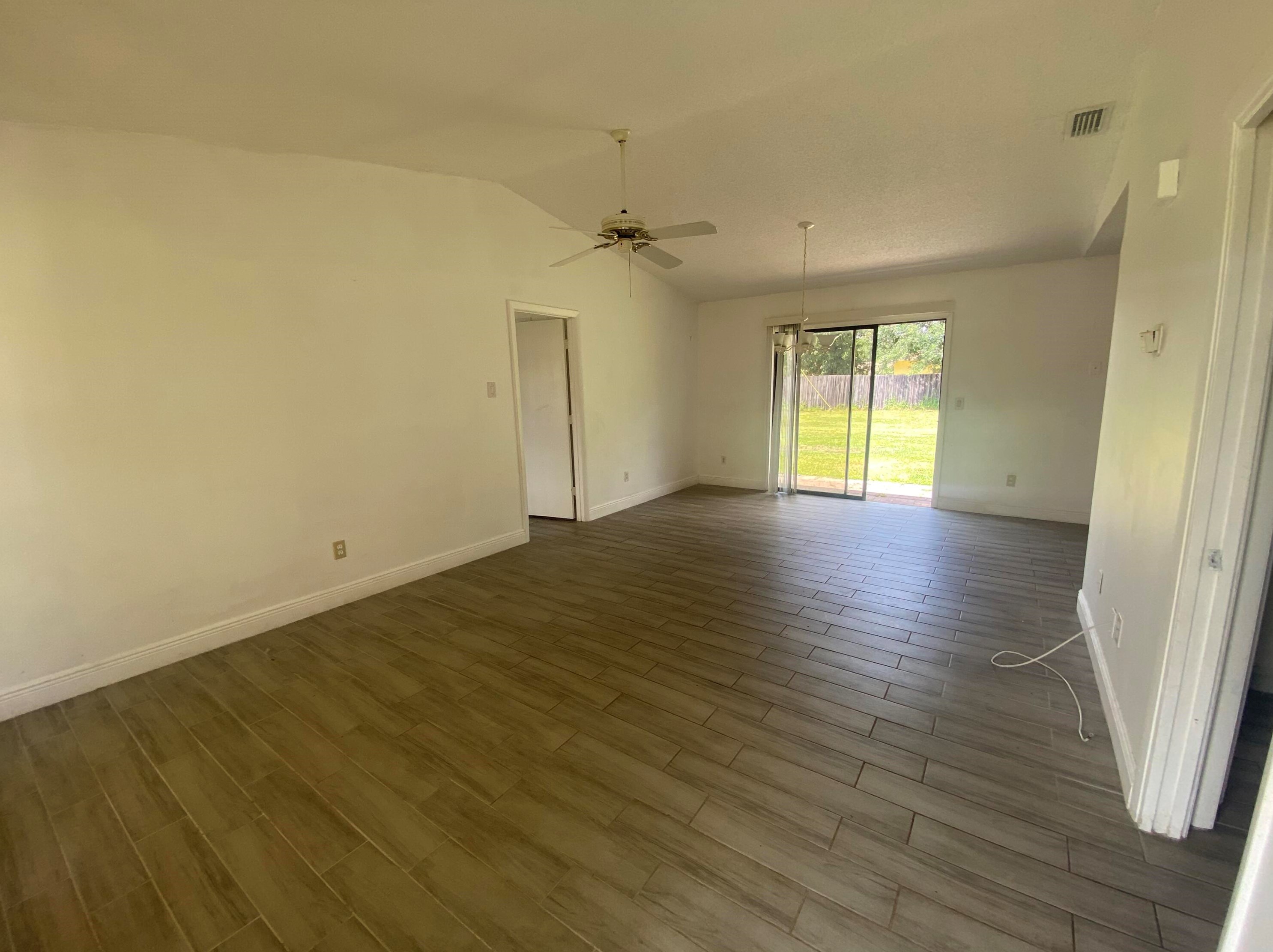 1361 Sw Bellevue Ave, Fort Pierce, FL 34953