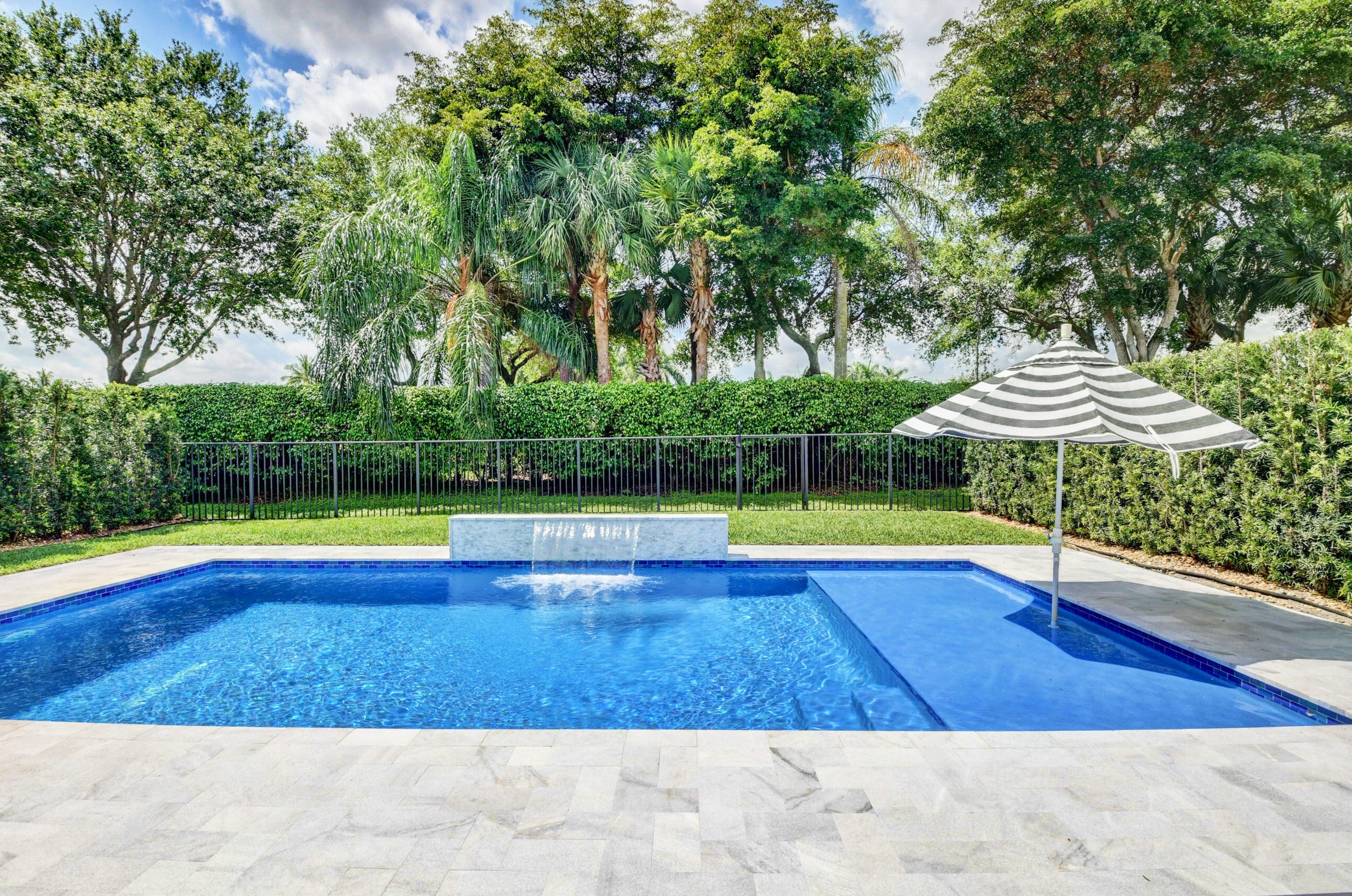 8930 Hidden Acres Dr, Boynton Beach, FL 33473