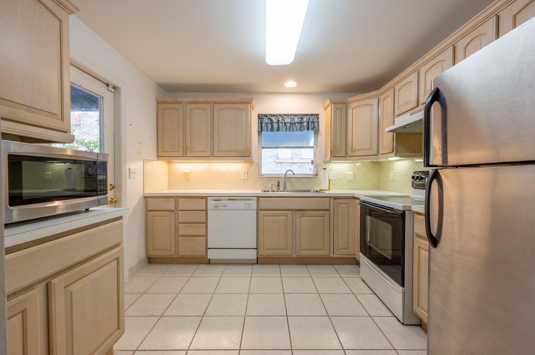 106 Auburn Dr, Lake Worth FL  33460-6310 exterior