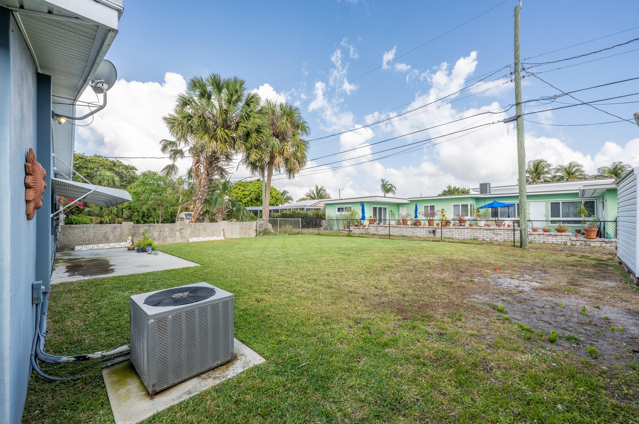 106 Auburn Dr, Lake Worth FL  33460-6310 exterior