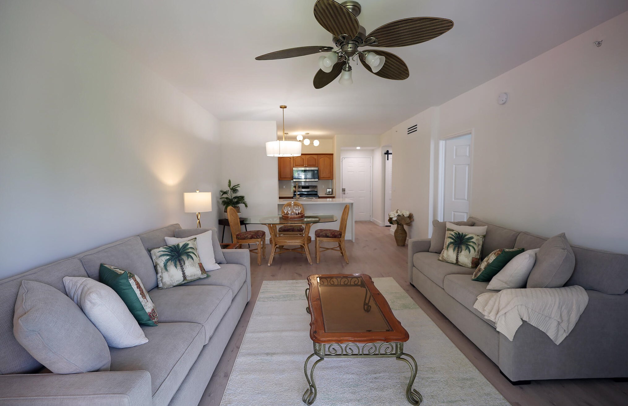 630 S Sapodilla Ave #ph2, West Palm Beach, FL