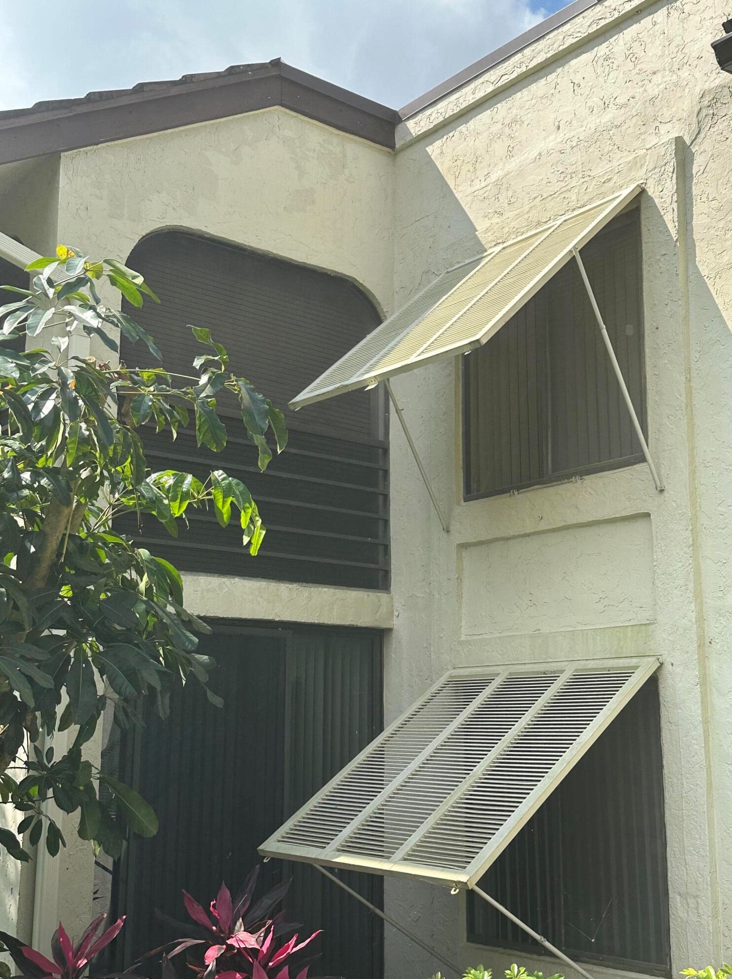 10203 Mangrove Dr, Boynton Beach FL 33437-1328 exterior