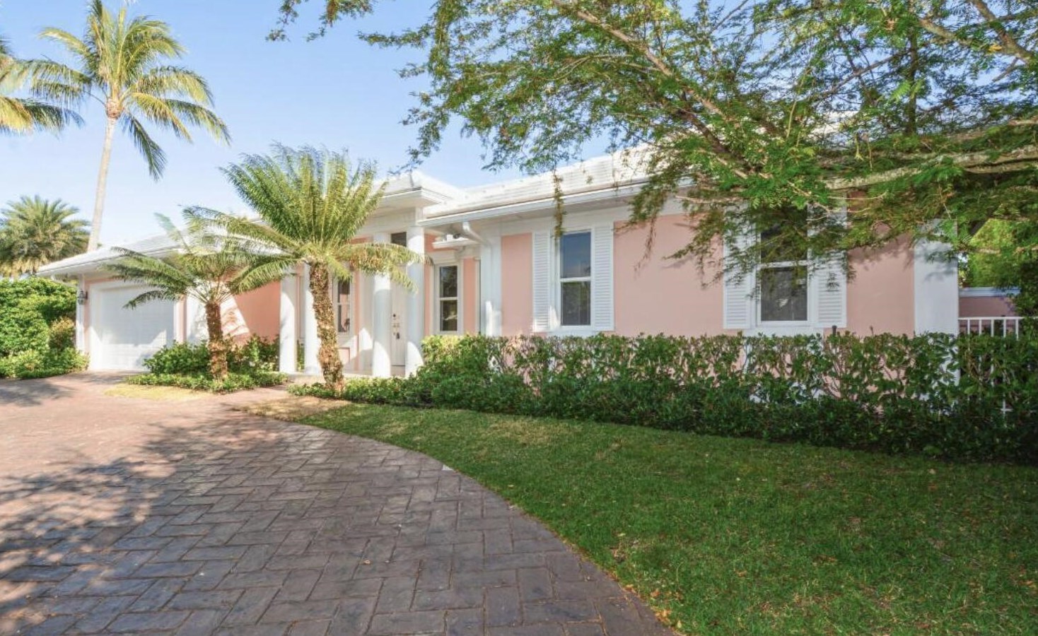 249 Tradewind Dr, Palm Beach, FL 33480
