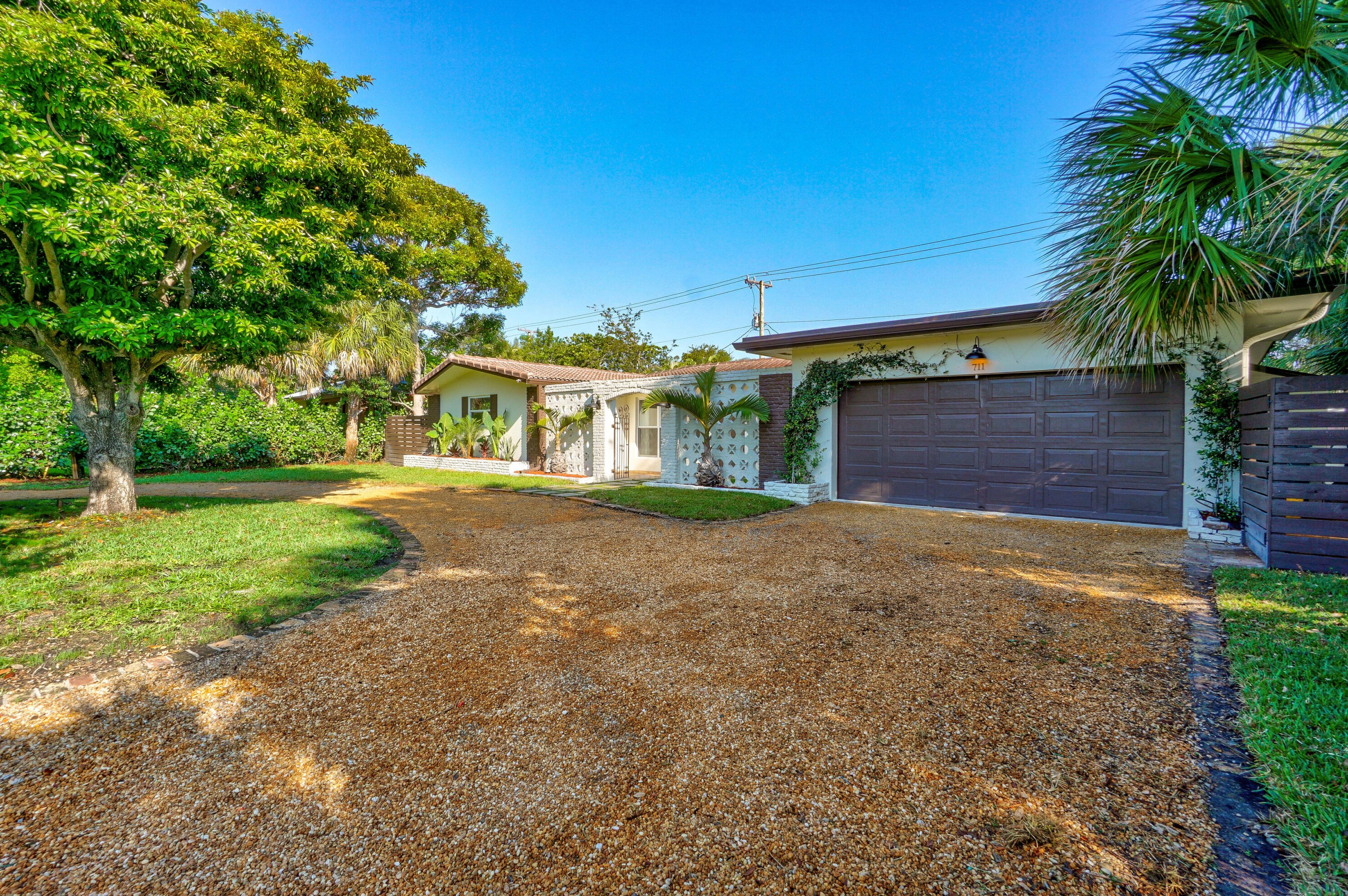 711 25th Pl, Boynton Beach FL  33435-7521 exterior
