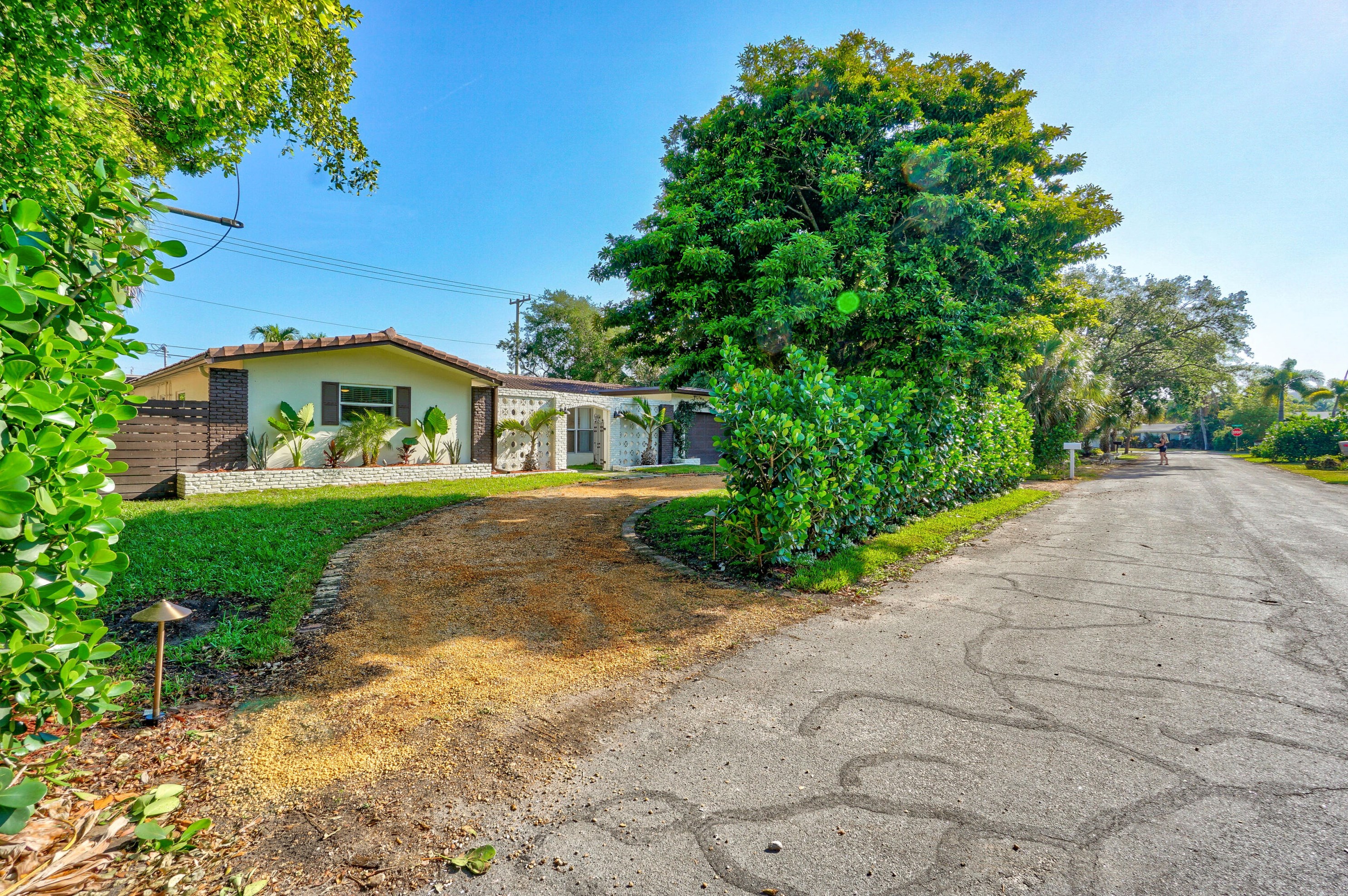 711 25th Pl, Boynton Beach FL  33435-7521 exterior