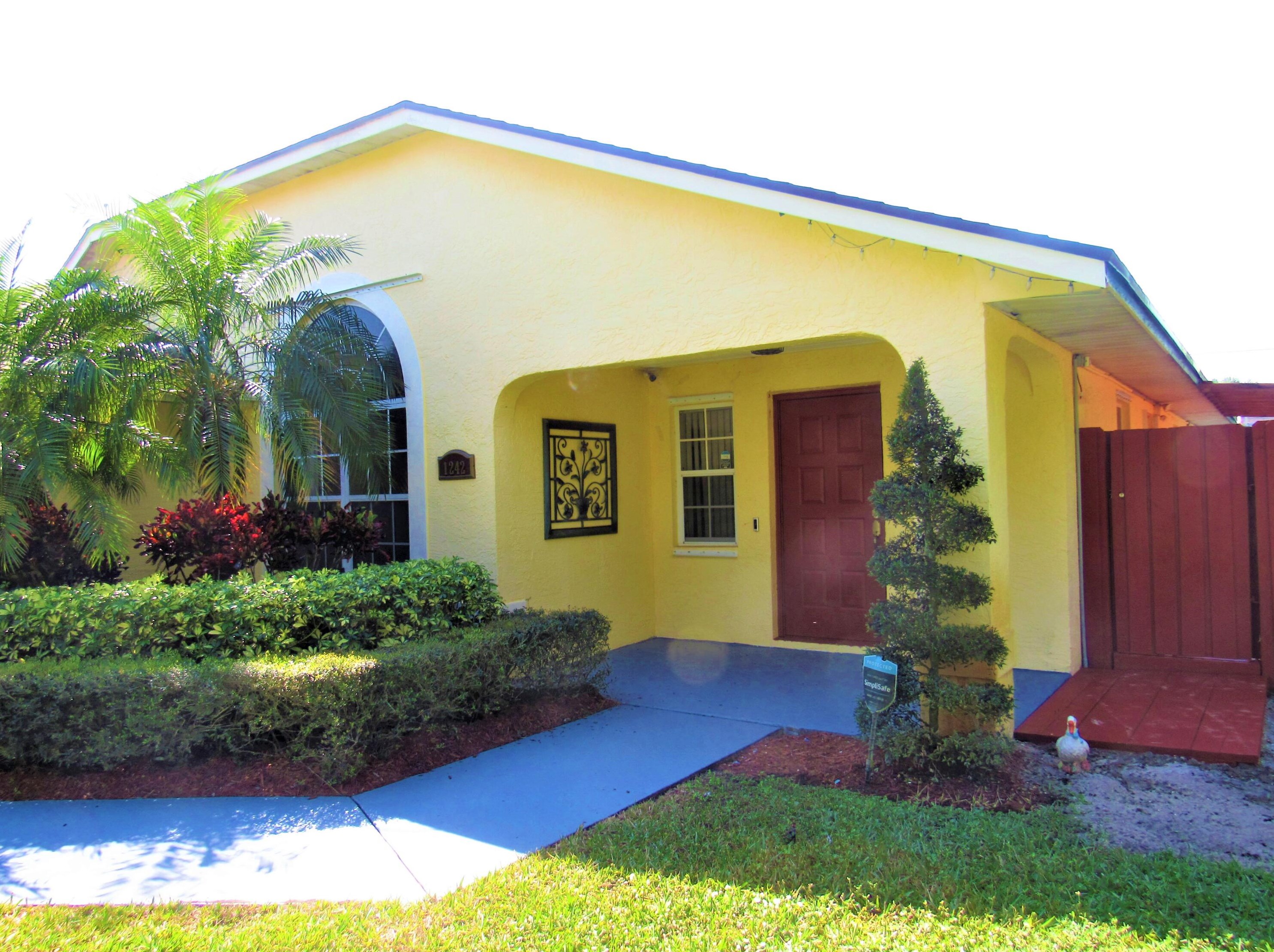 1242 Sw Melrose Ave, Fort Pierce, FL 34953