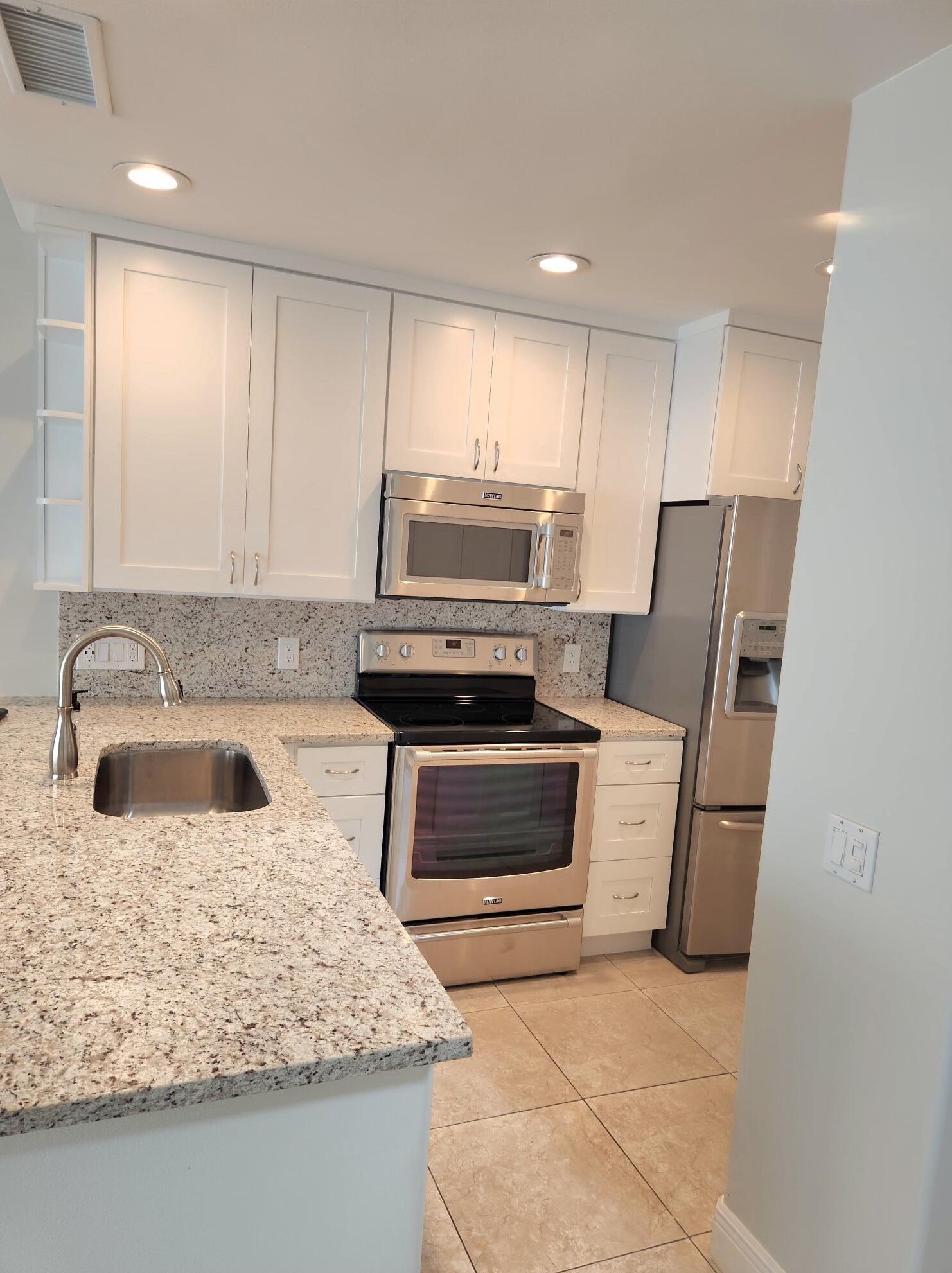 23 Oakland Ct, Jupiter, FL 33469