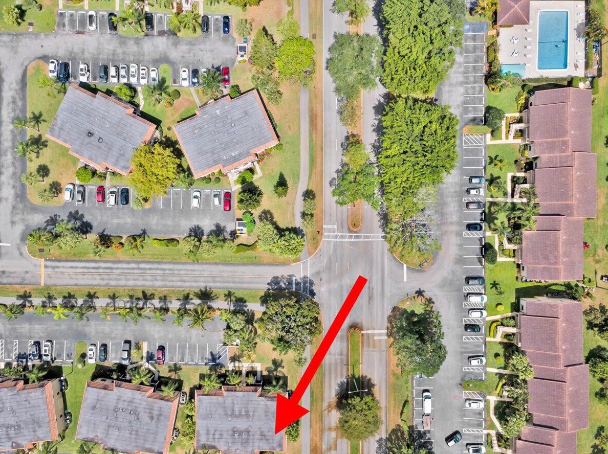 7070 Golf Colony Ct, Lake Worth FL 33467-8829 exterior