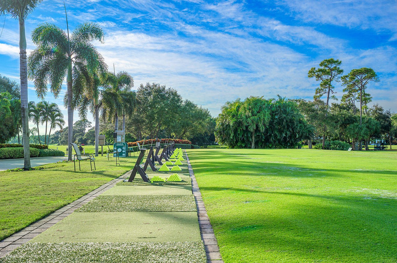 11 Eastgate Dr, Boynton Beach FL  33436-6802 exterior