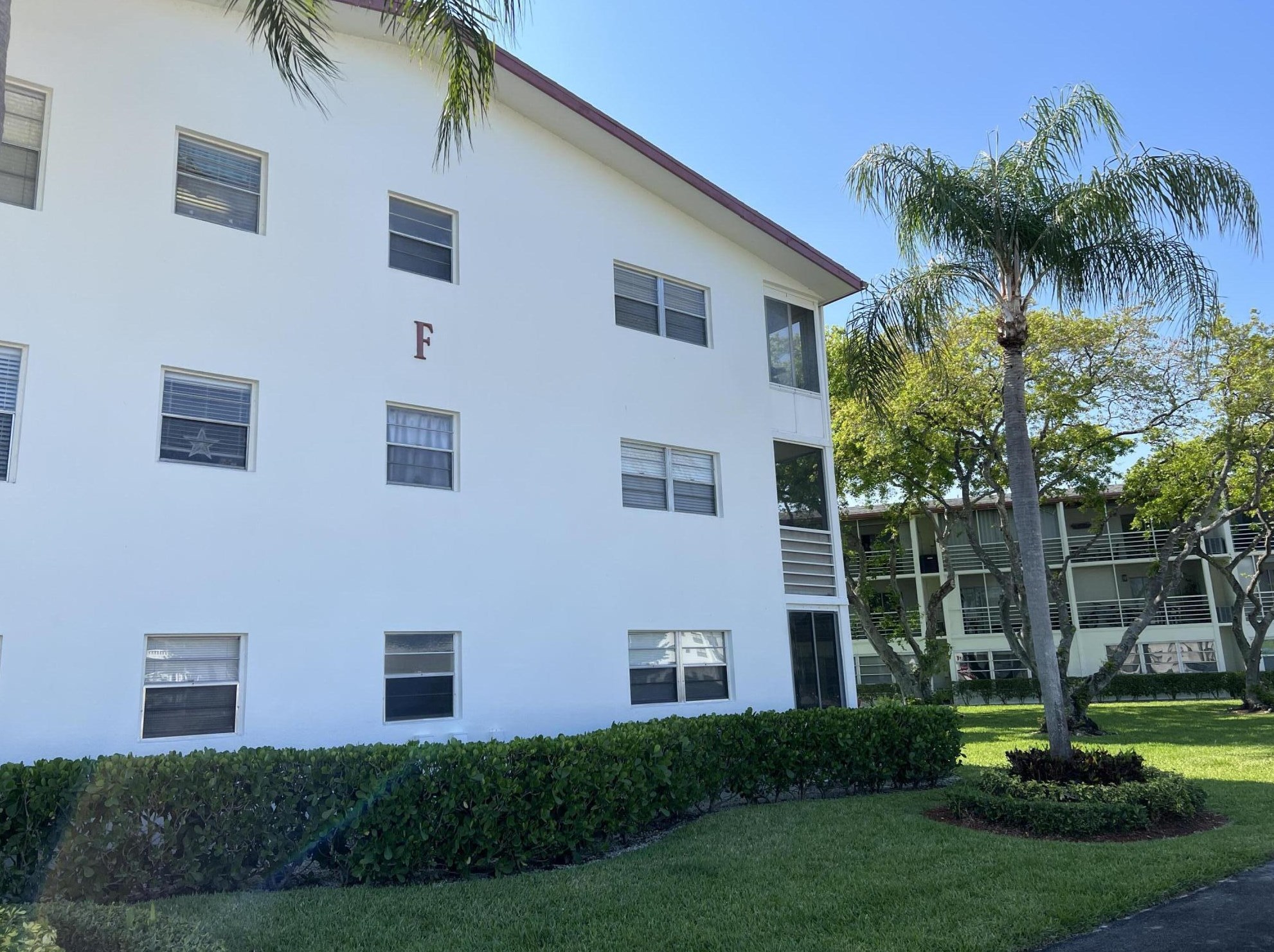 252 Fanshaw F, Boca Raton FL  33434-6127 exterior