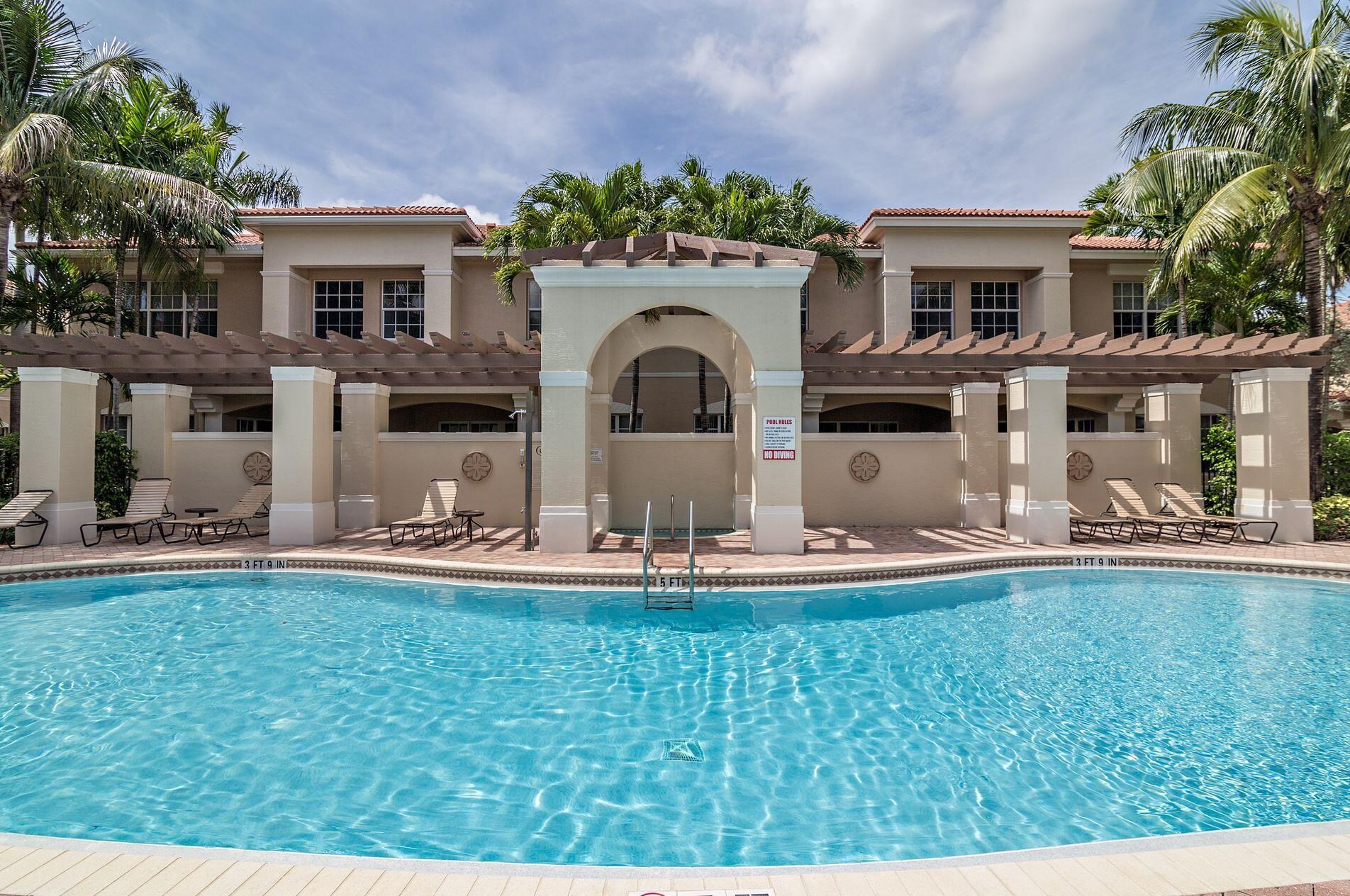 4922 Vine Cliff Way E, West Palm Beach, FL 33418
