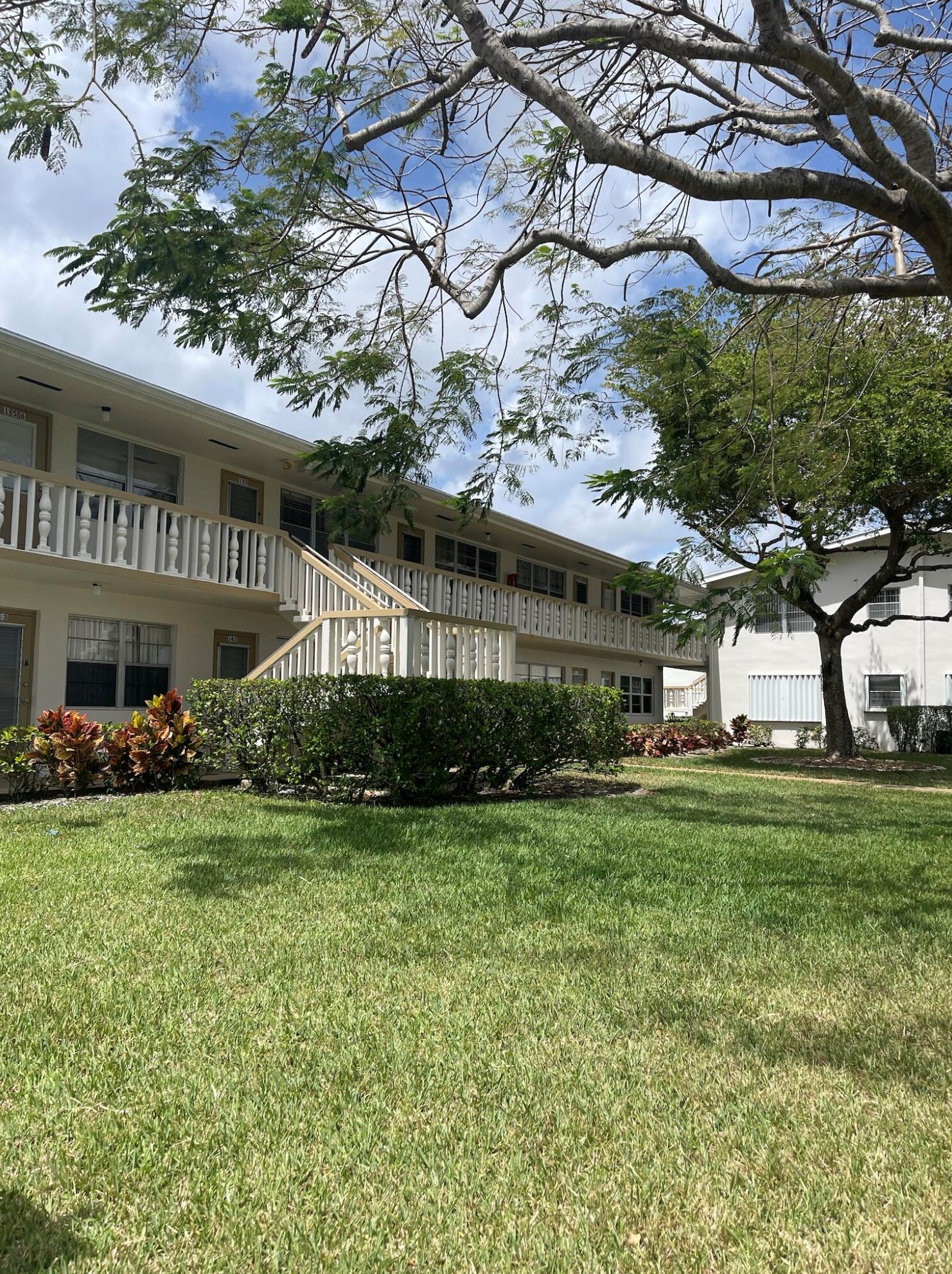 155 Bedford F, West Palm Beach, FL 33417