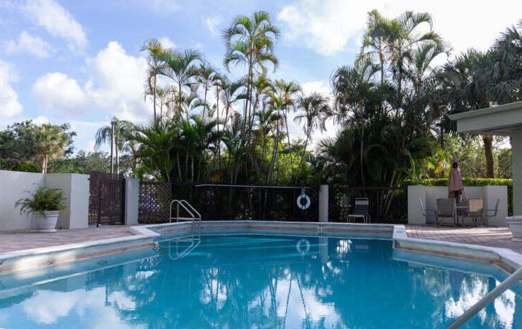 6463 La Costa Dr #201, Boca Raton, FL 33433