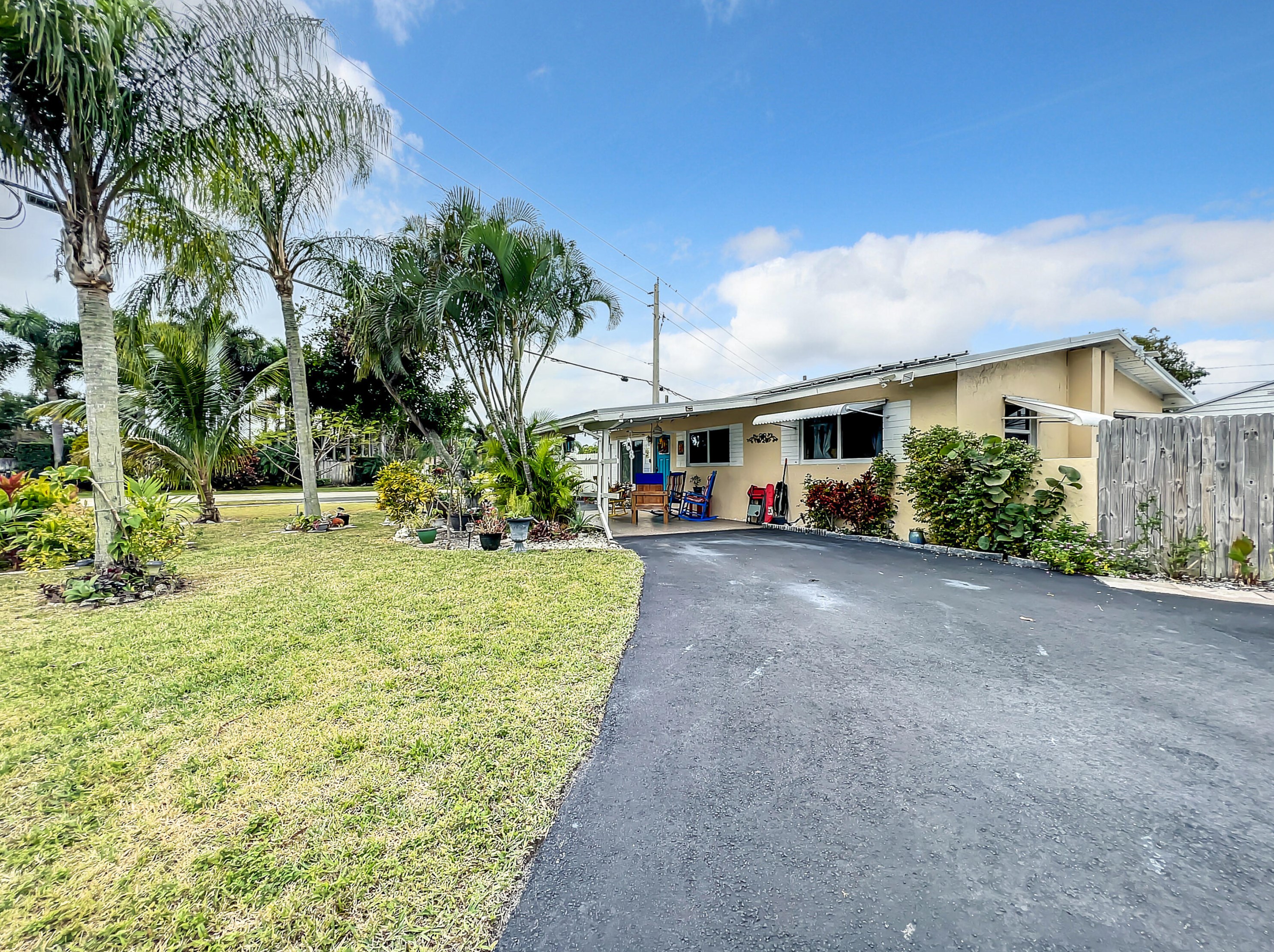 19198 Bryant Dr, Jupiter FL  33469-1612 exterior