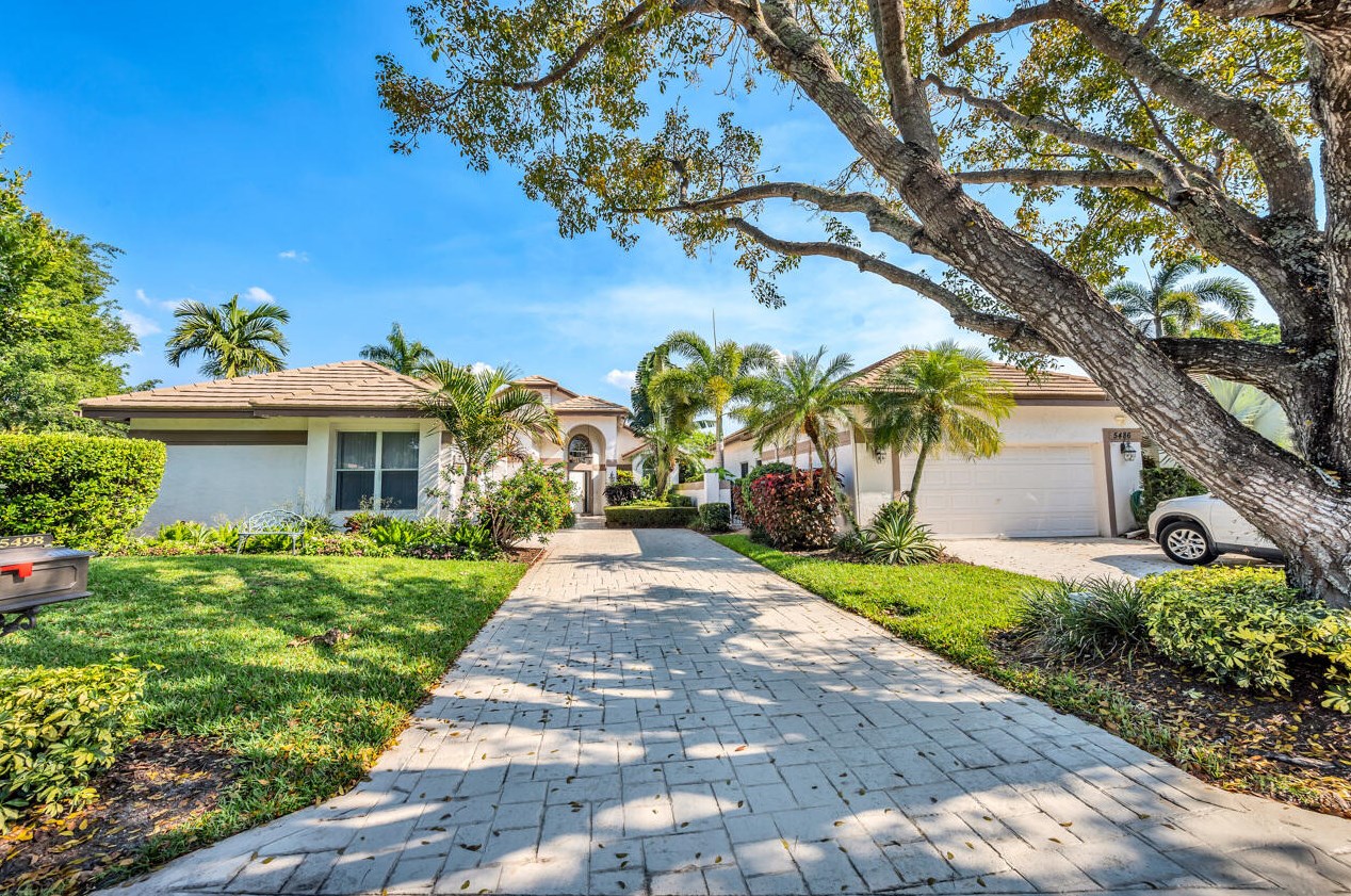 5498 21st Ave, Boca Raton, FL 33496-3468