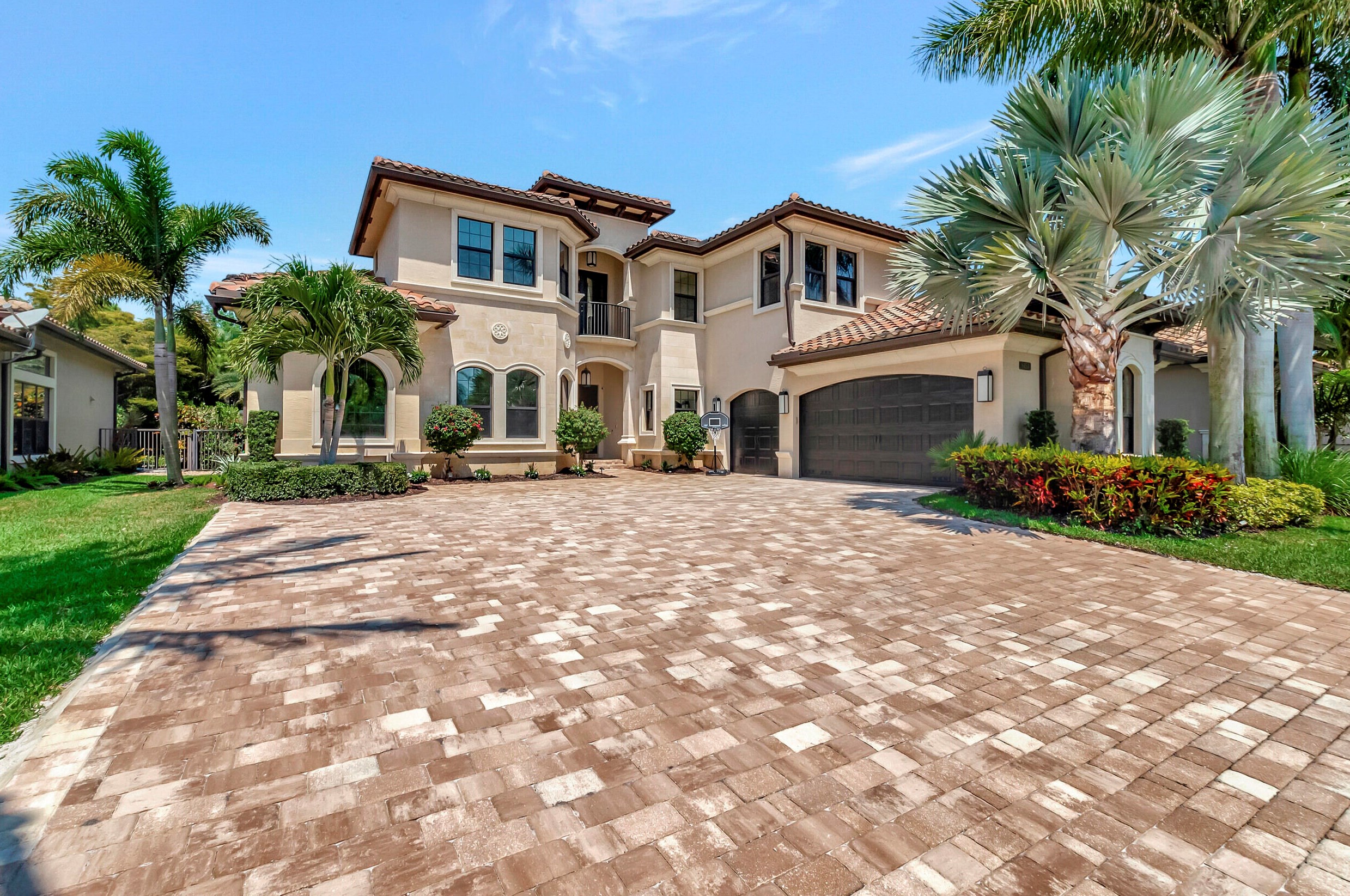 8453 Hawks Gully Ave, Delray Beach, FL 33446