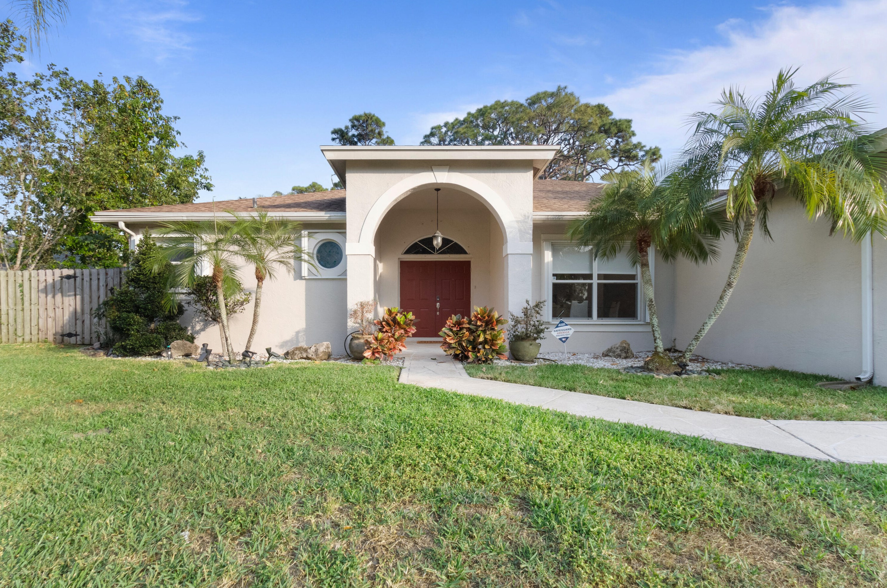 945 Sunflower Ave, Delray Beach, FL 33445