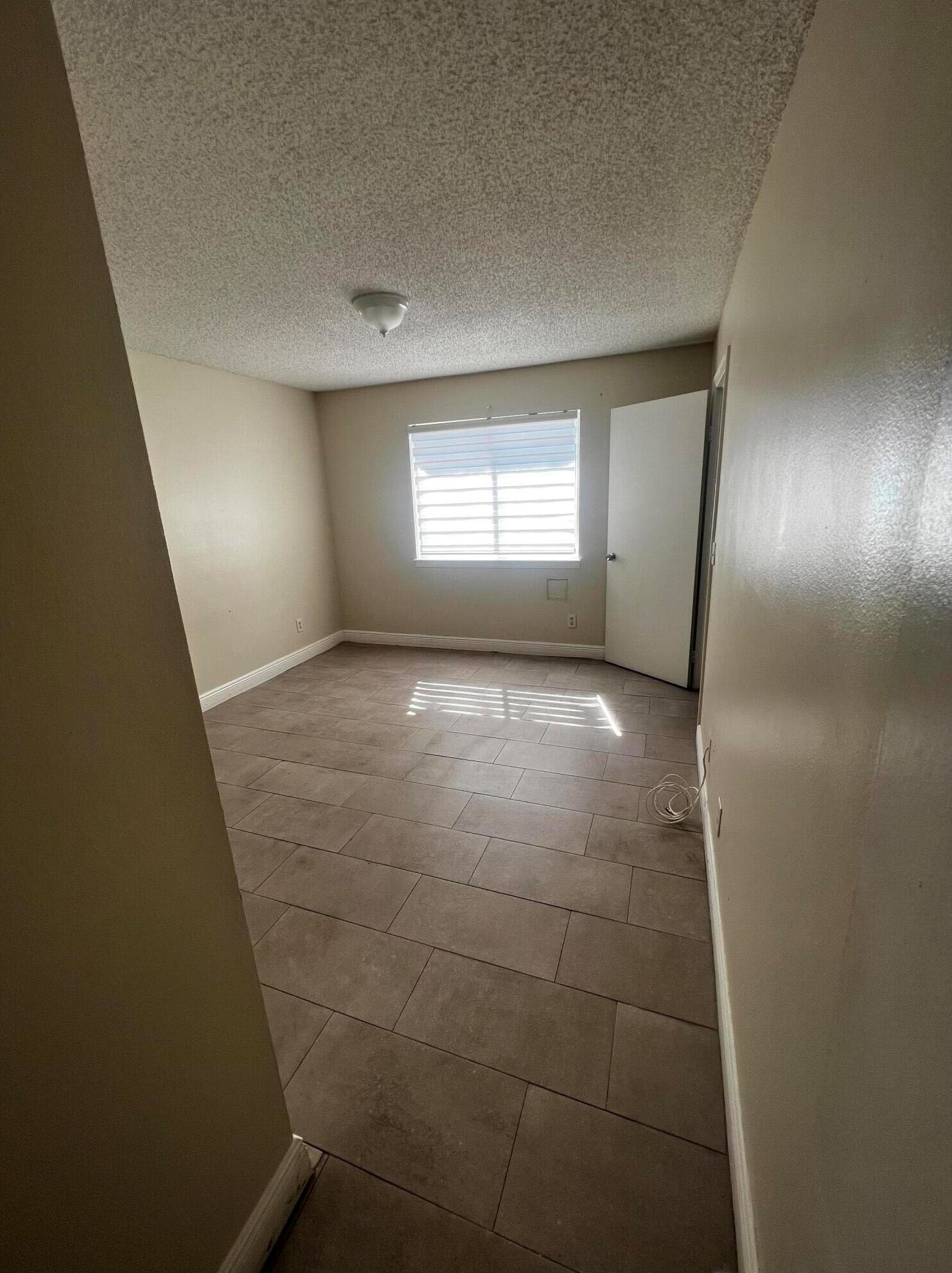 8343 Sw 5th St #103, Hollywood, FL 33025