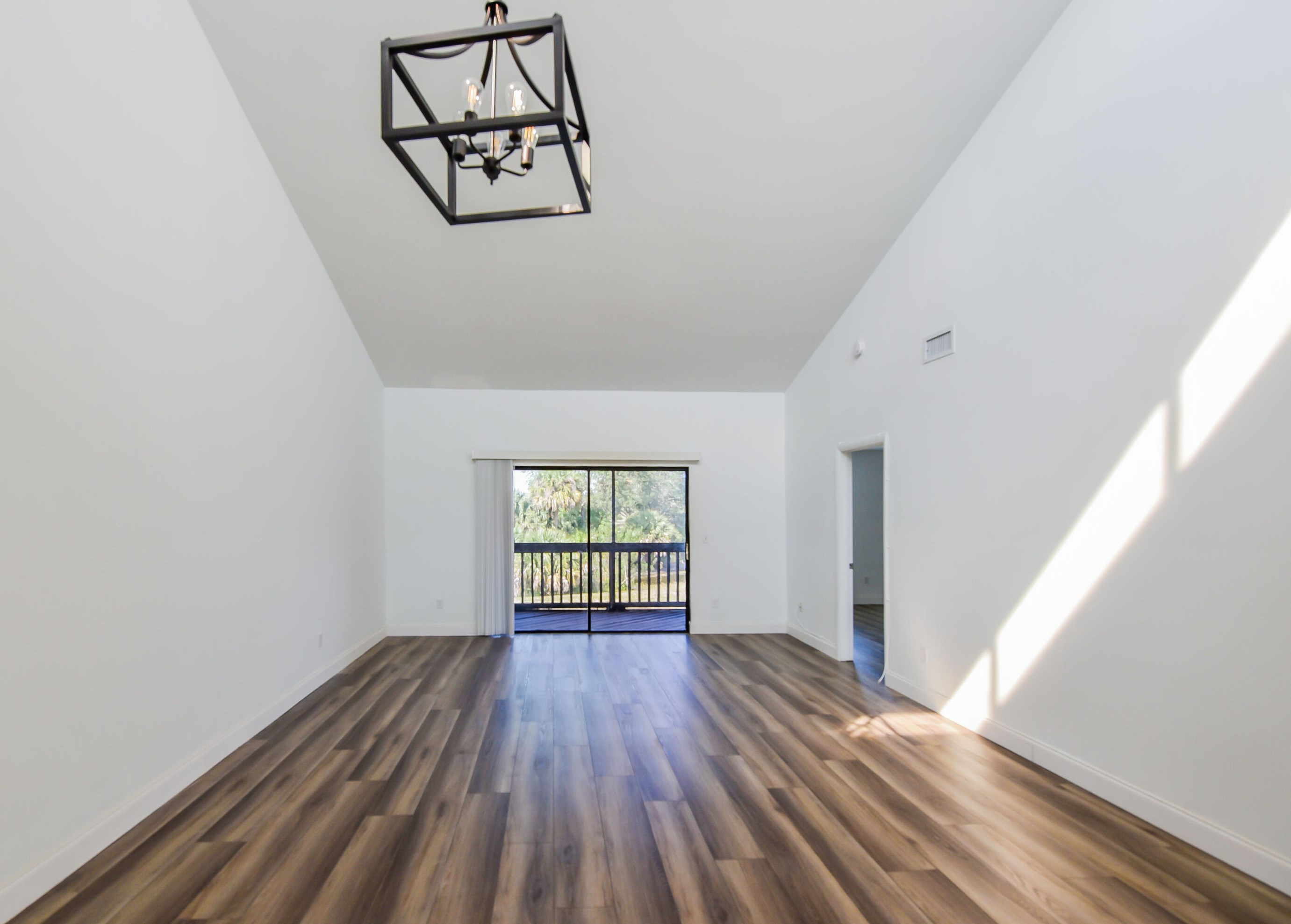 1206 Lakeview Dr E, West Palm Beach, FL 33411