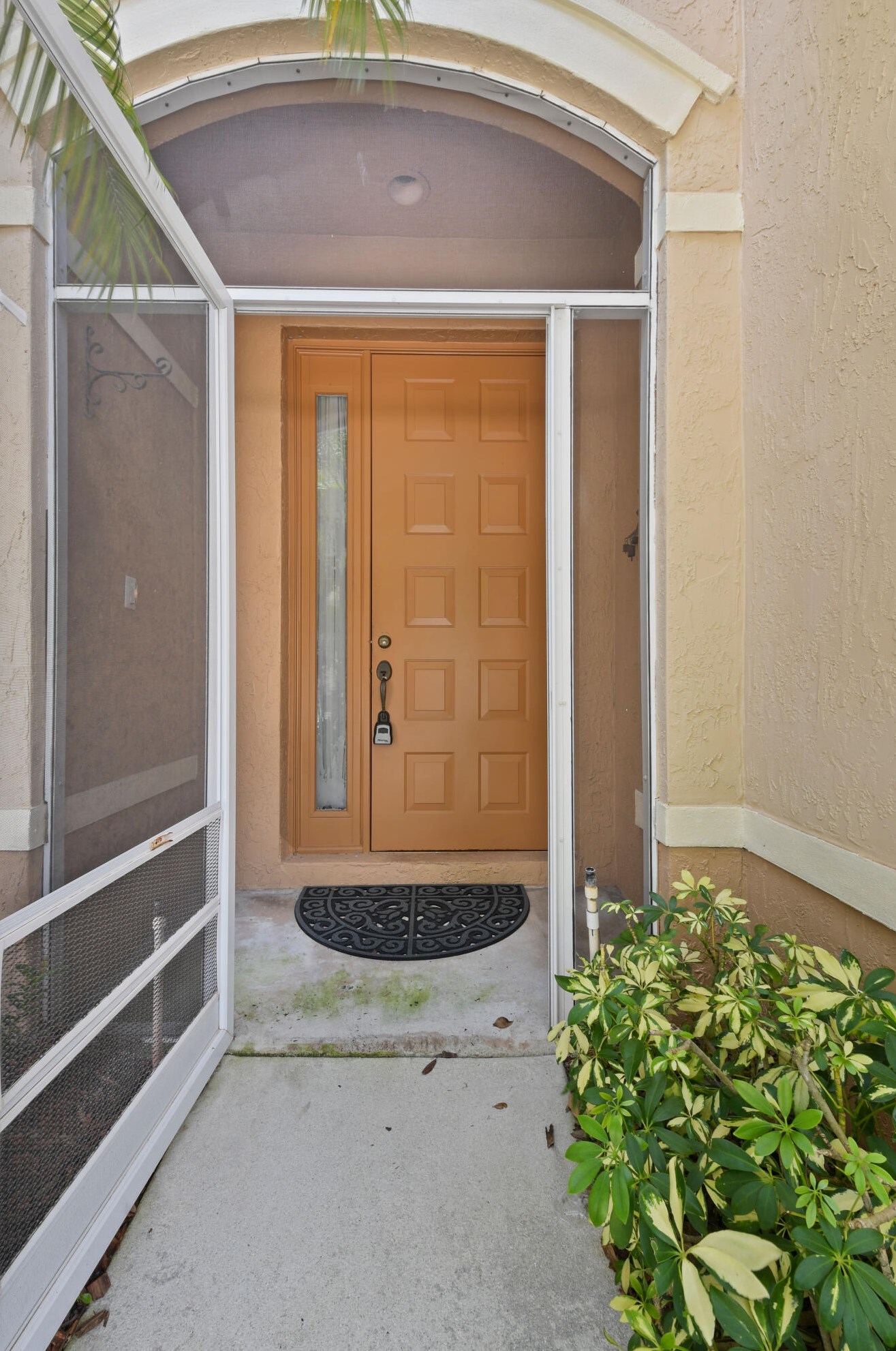 223 River Bluff Ln, West Palm Beach, FL 33411