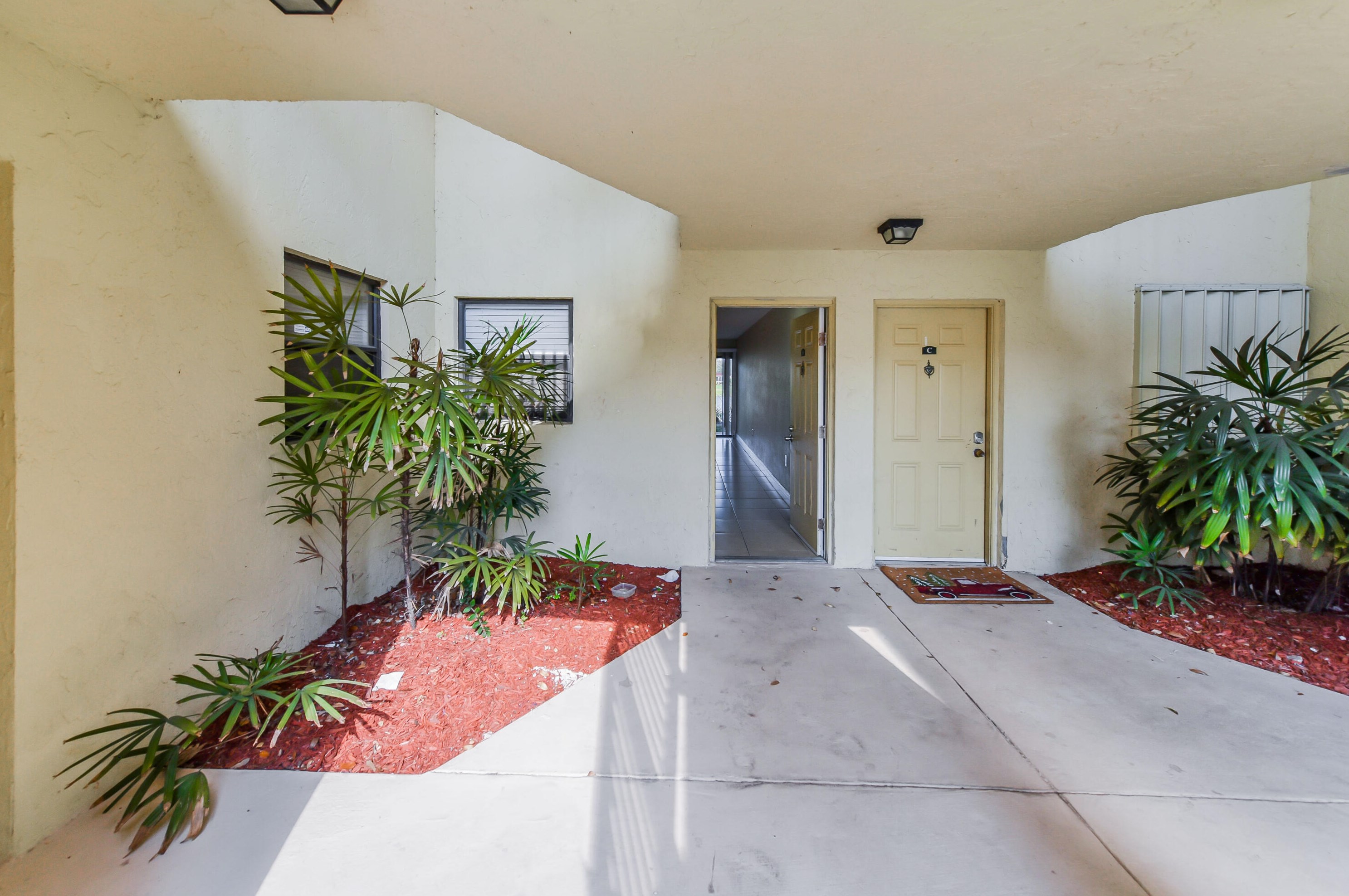 1542 Lake Crystal Dr #b, West Palm Beach, FL