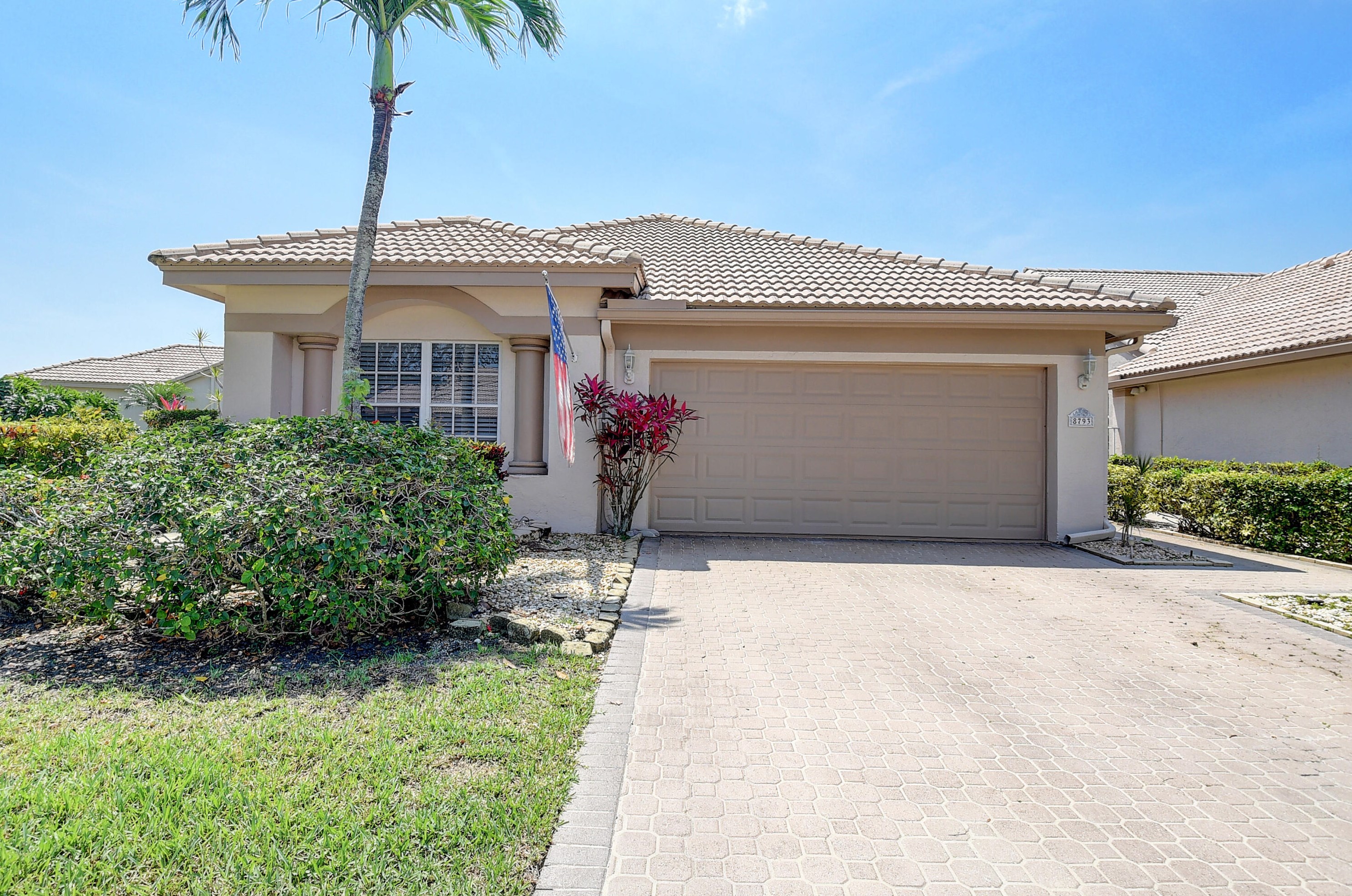 8793 Shoal Creek Ln, Boynton Beach, FL 33472