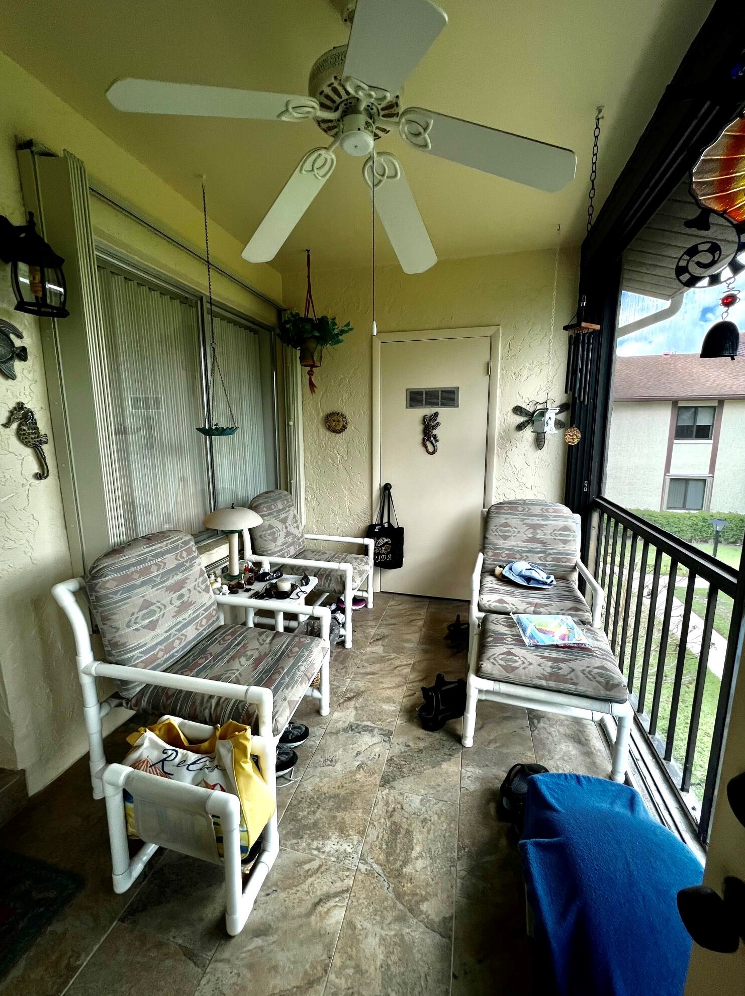 312 Knotty Pine Cir, Lake Worth, FL 33463-9181