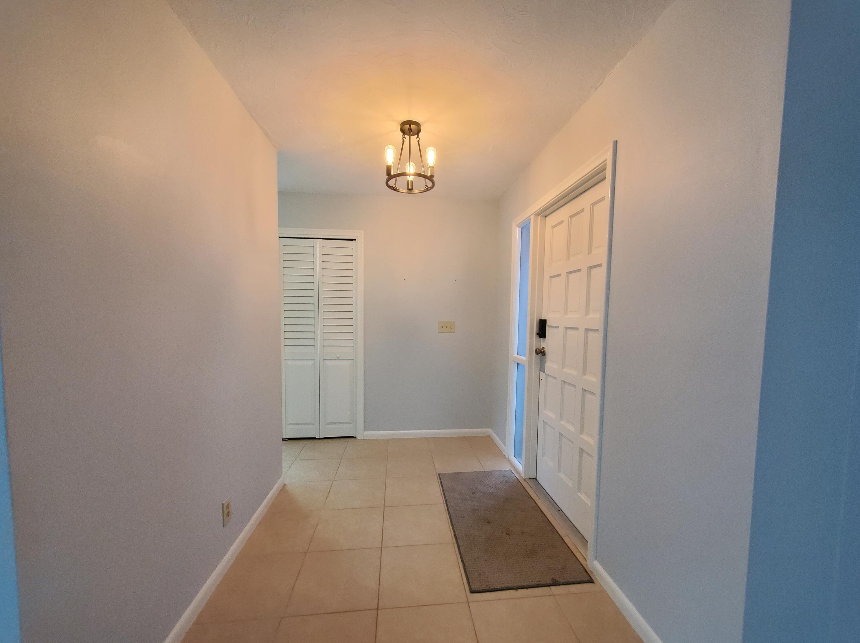 423 Pine Tree Ct #23, Lake Worth, FL 33462