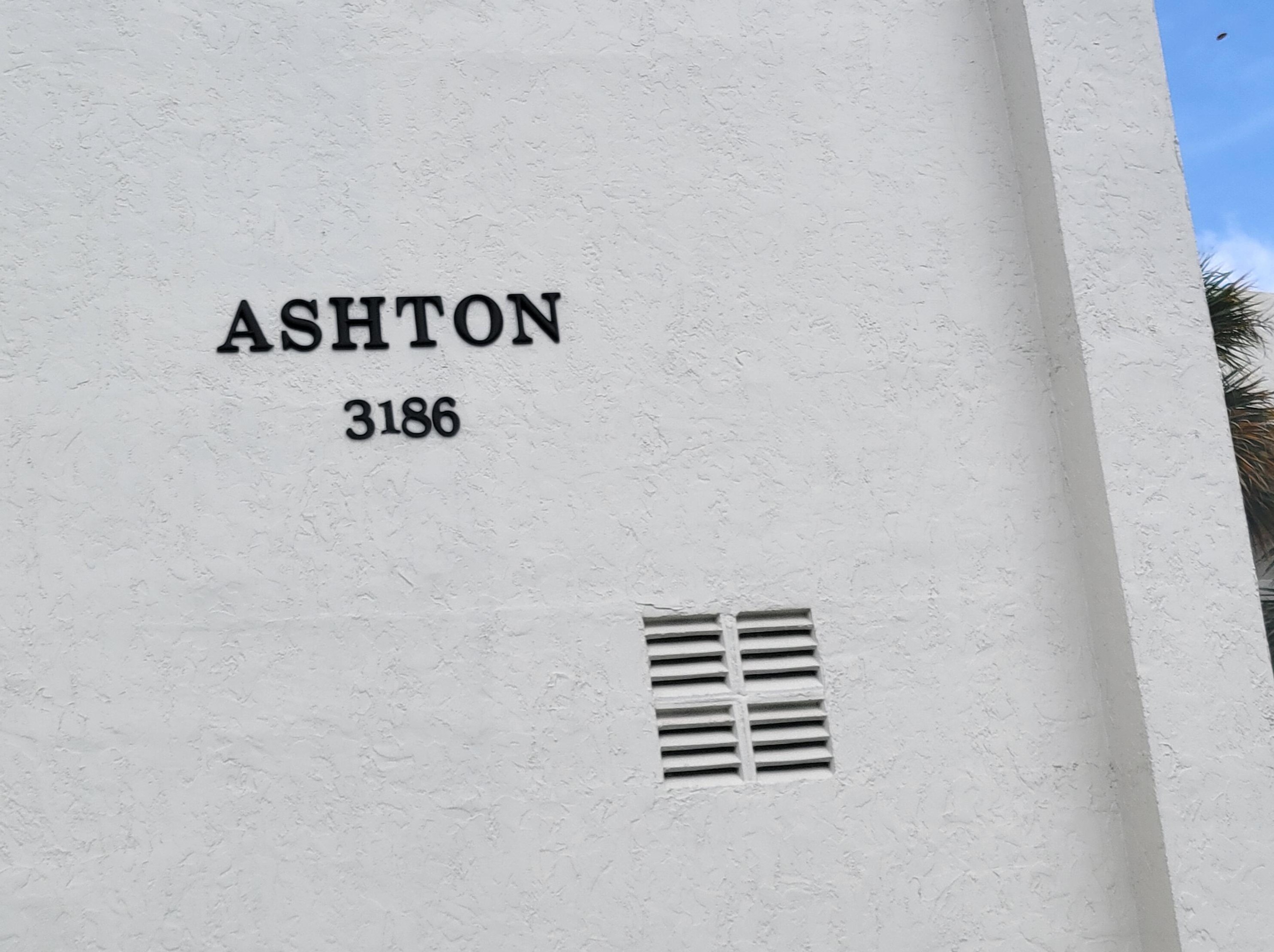 3186 Via Poinciana #107, Lake Worth, FL 33467