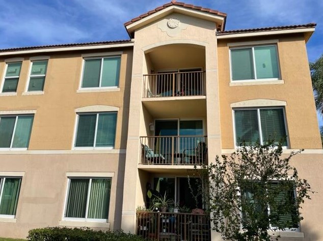 110 Villa Cir, Boynton Beach, FL 33435