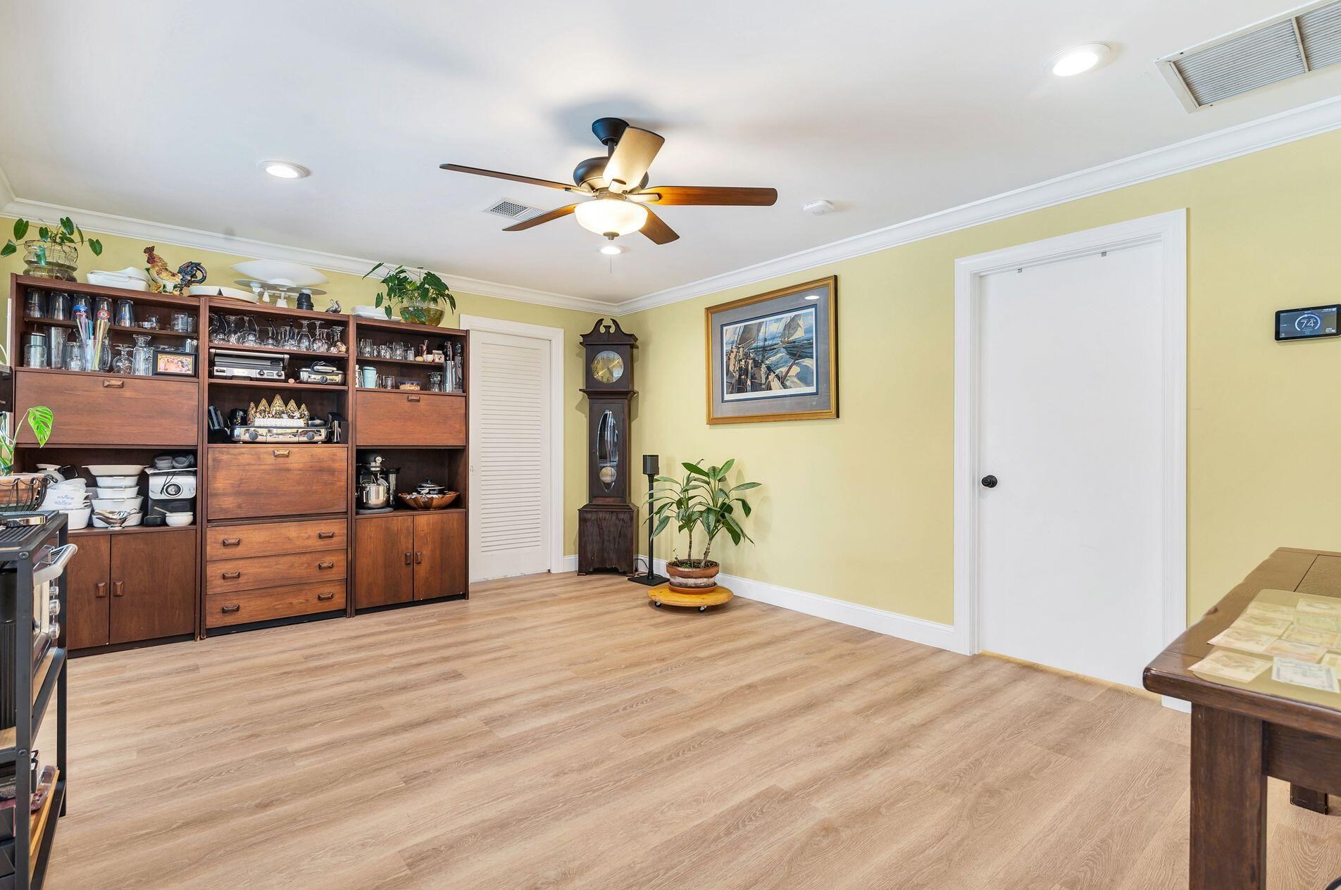 7621 Lake Dr, West Palm Beach FL  33406-8739 exterior