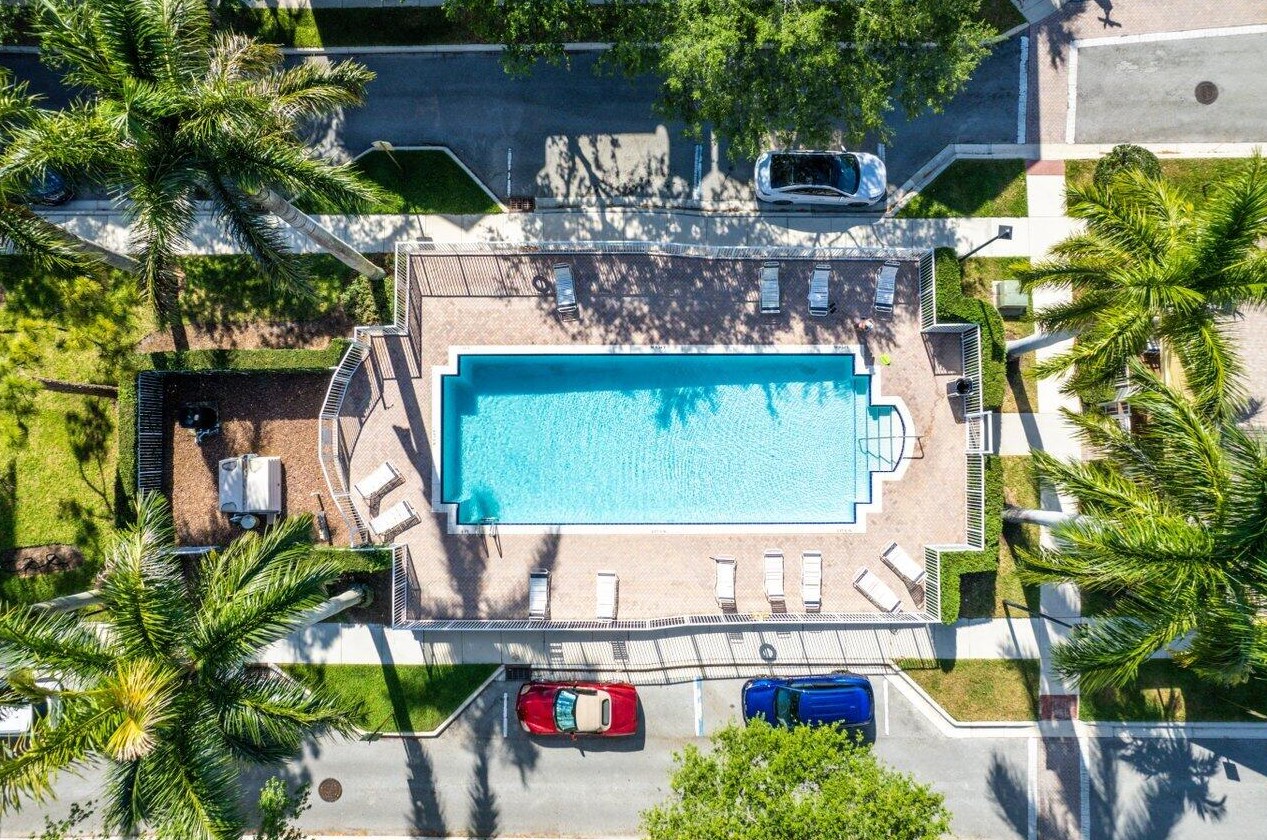 110 Sea Plum Dr, Jupiter FL  36105-6326 exterior