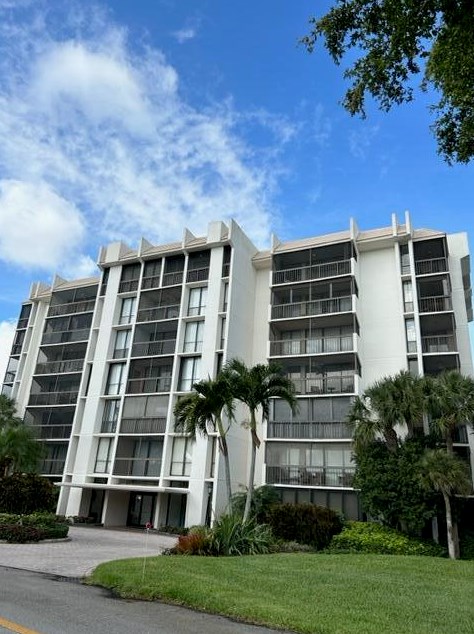 1555 Bridgewood Dr, Boca Raton, FL 33434-4132