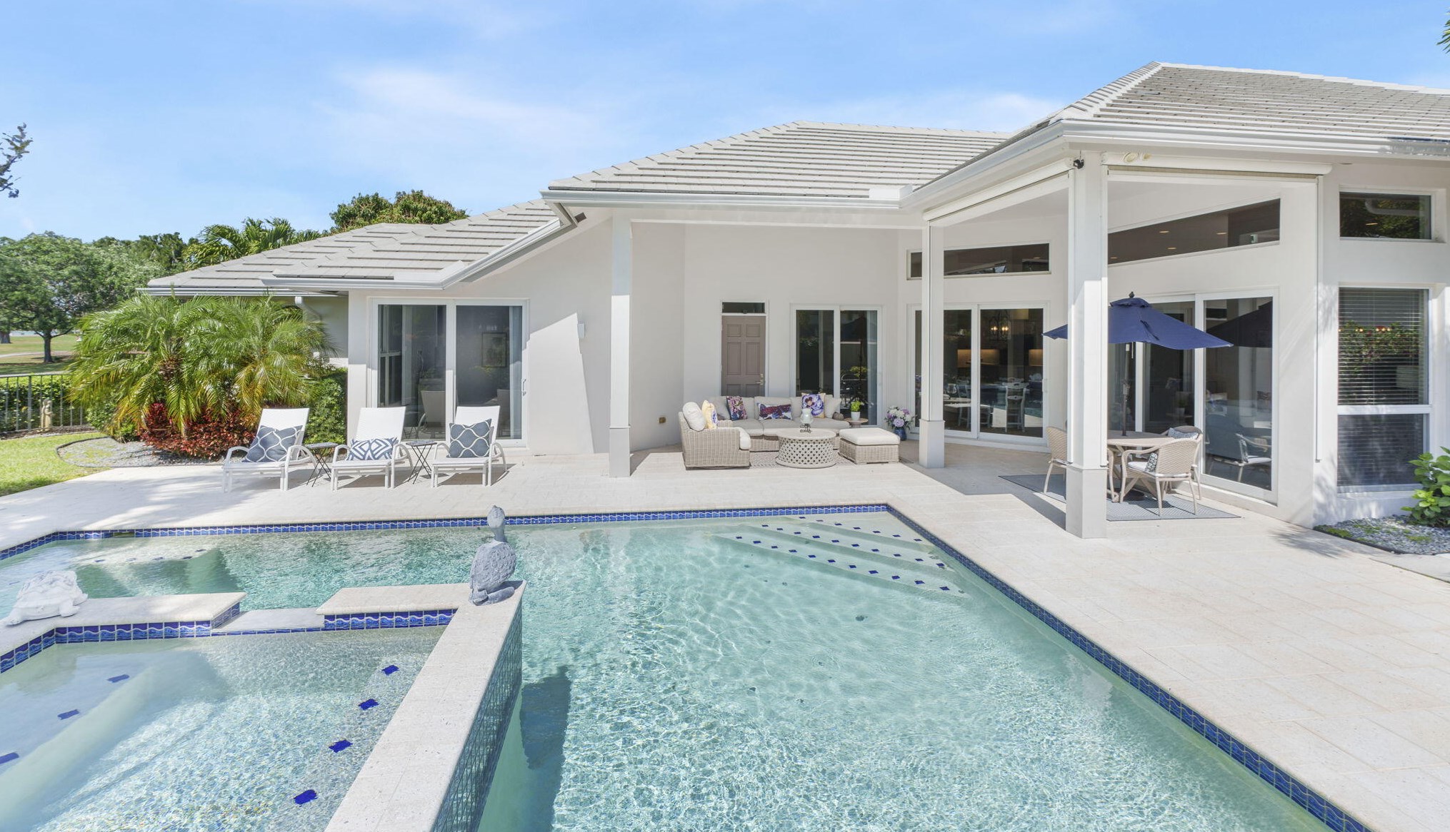 189 Orange Tree Dr, Lake Worth FL 33462-1129 exterior