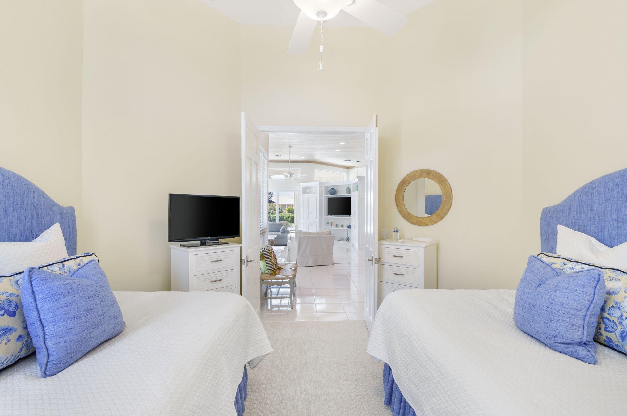 189 Orange Tree Dr, Lake Worth FL 33462-1129 exterior