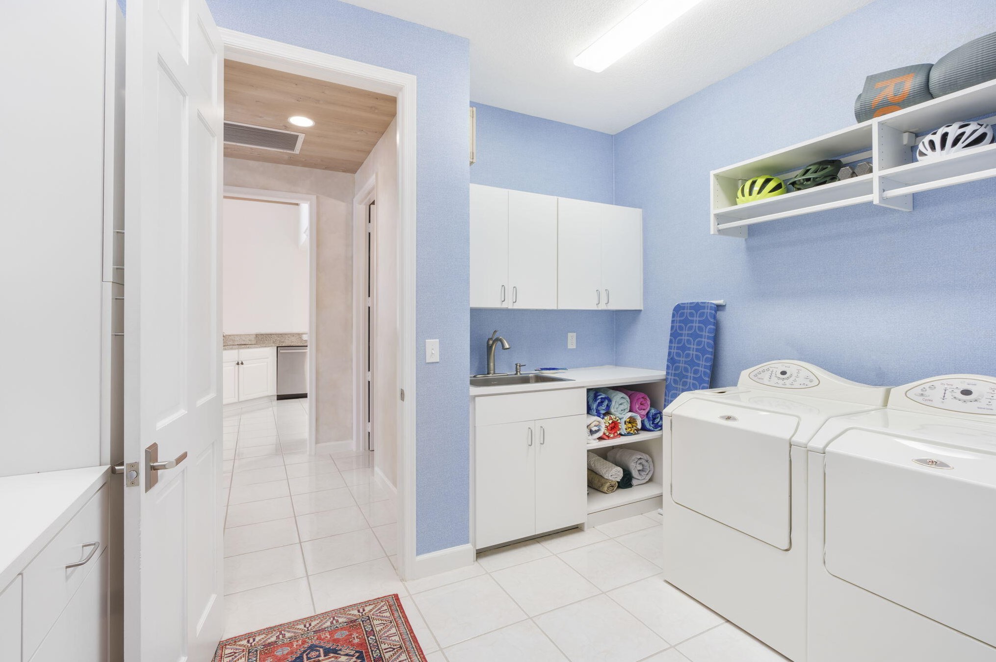 189 Orange Tree Dr, Lake Worth FL 33462-1129 exterior