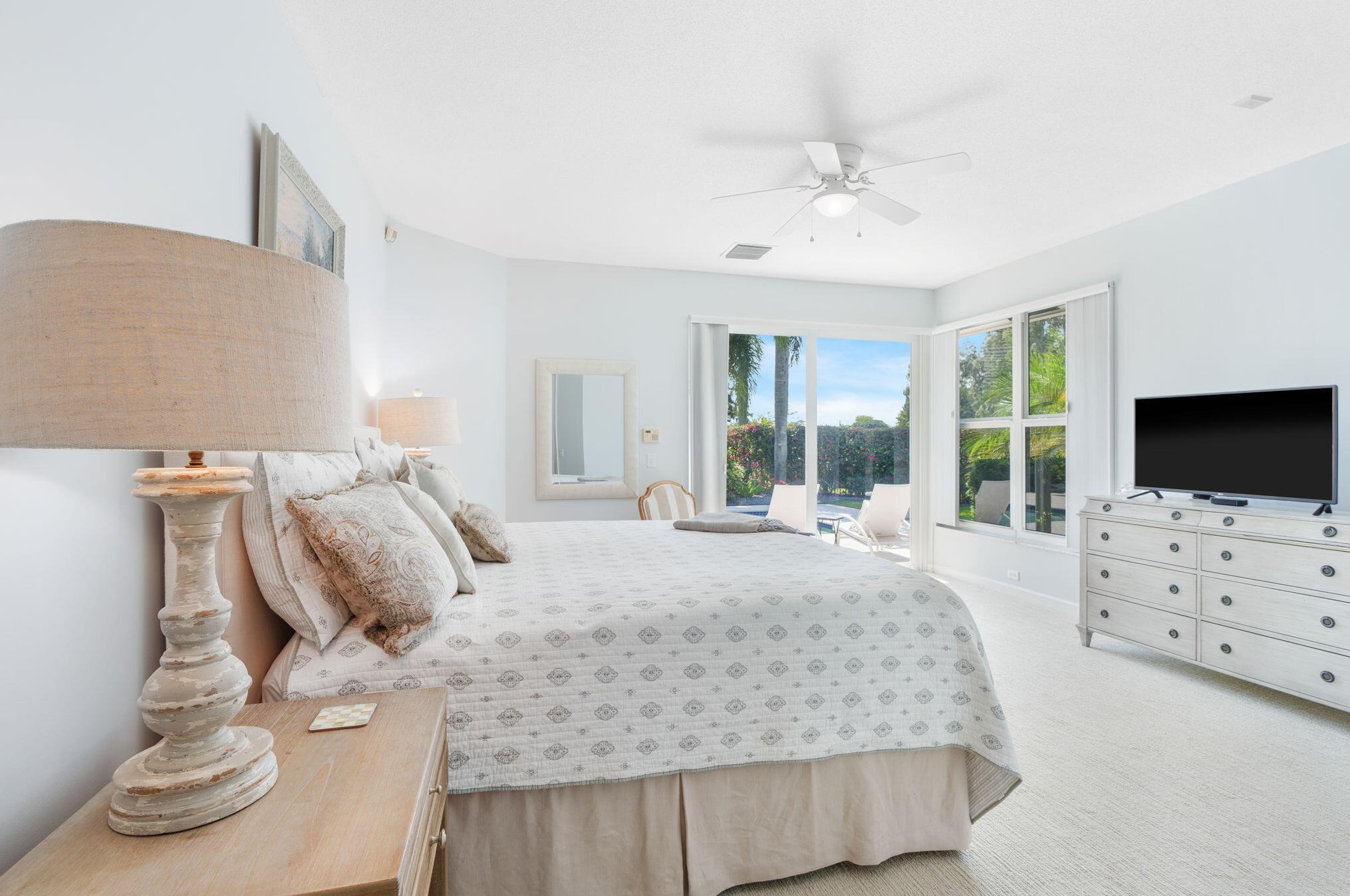 189 Orange Tree Dr, Lake Worth FL 33462-1129 exterior