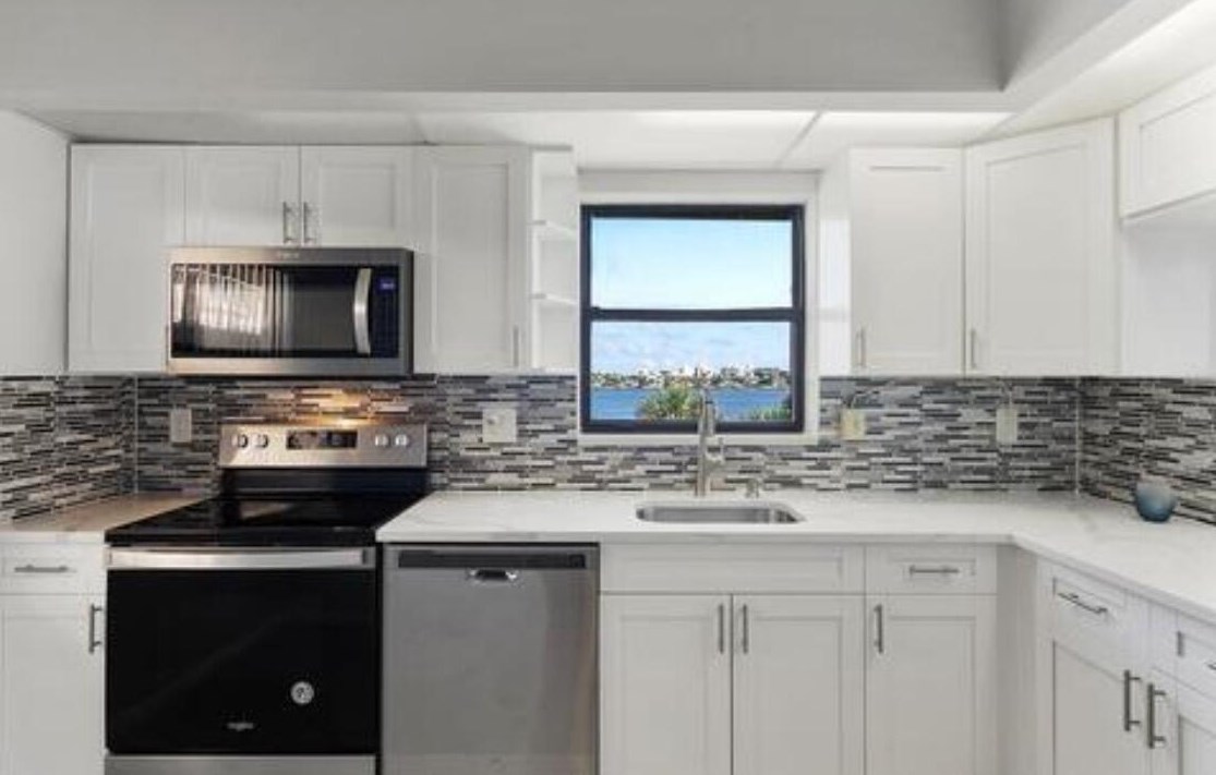 896 N Federal Hwy #332, Lake Worth, FL 33462