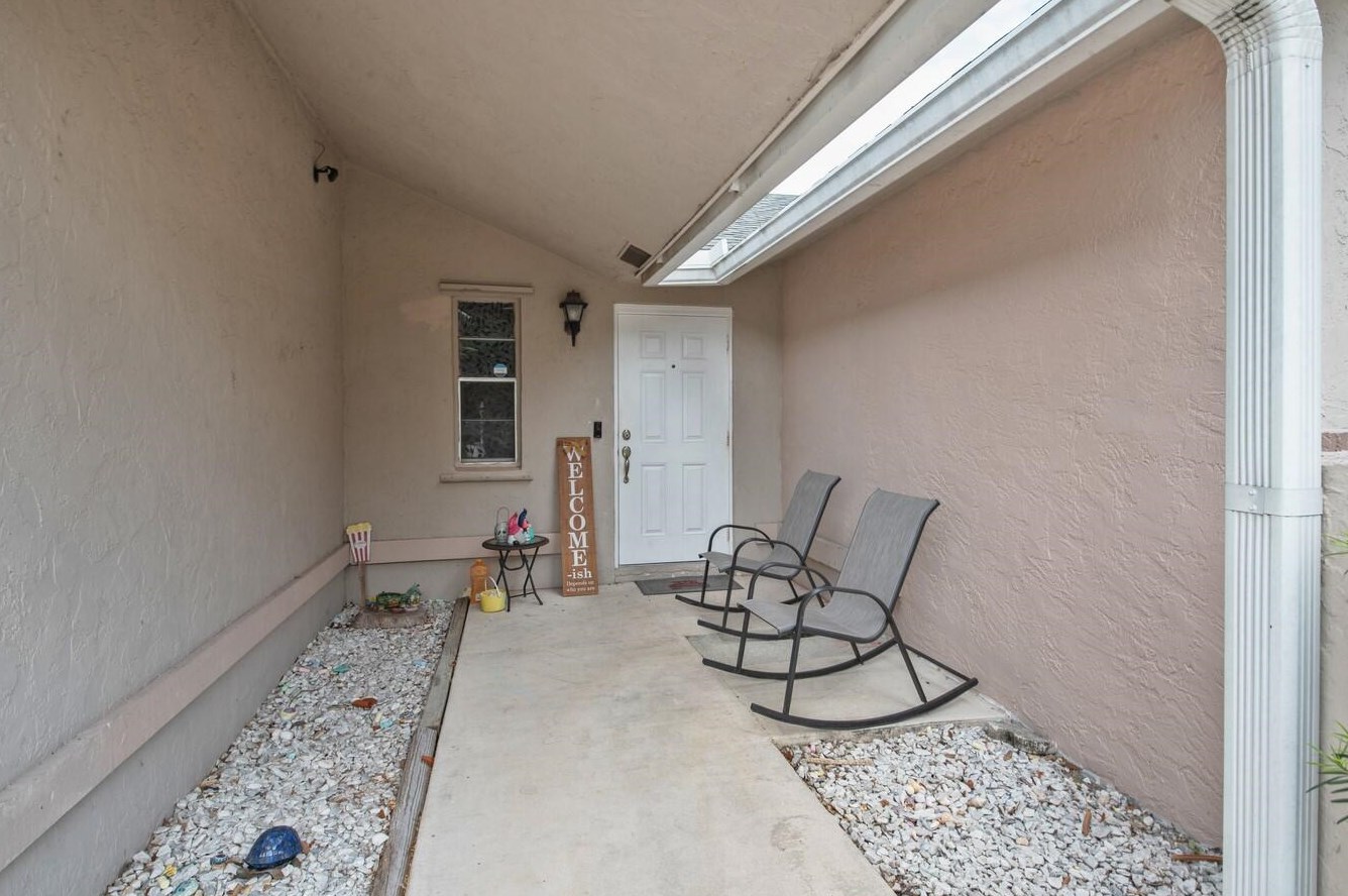10241 Symphony Ln, West Palm Beach, FL 33411-3127